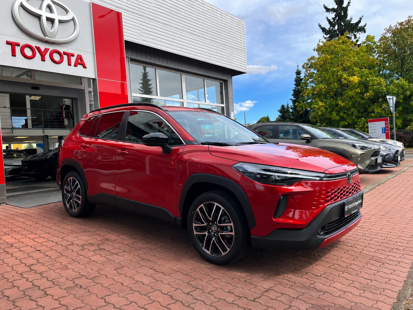 Toyota Corolla Cross, MC25 1.8L Hybrid 140 koní 4x2 - fotka 3