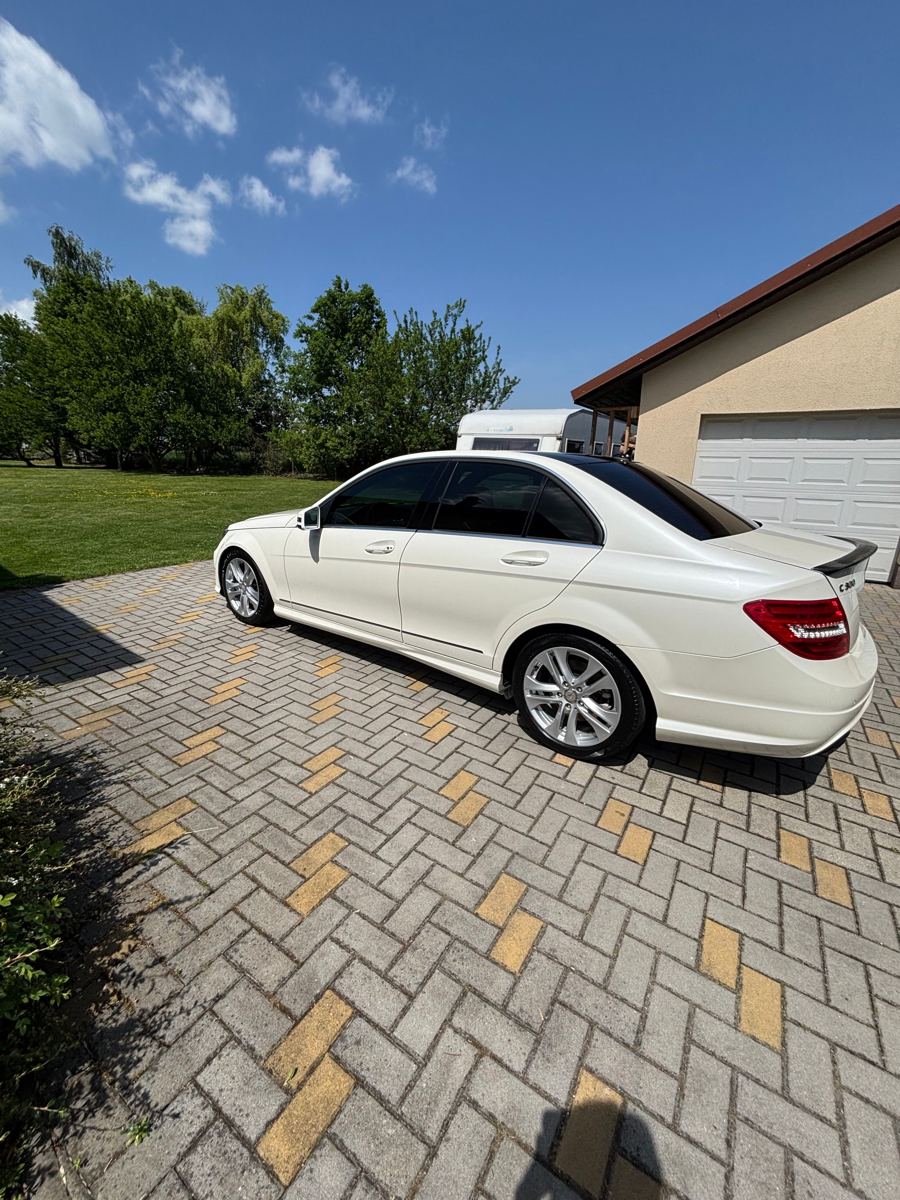 Mercedes-Benz Třídy C, C300 CDI V6 (W204), 4MATIC AMG - fotka 5