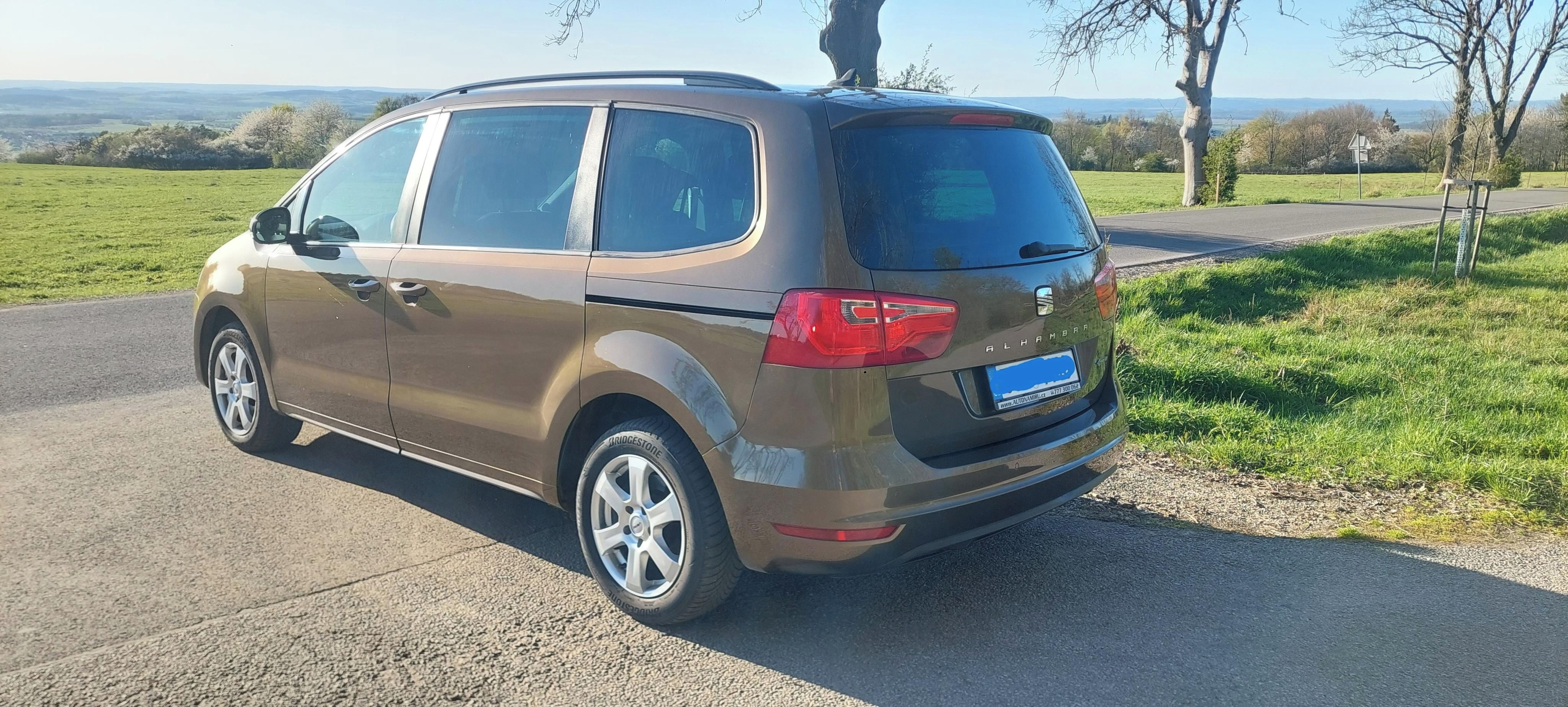 Seat Alhambra, 2.0TDI STYLE 4X4 7 MÍST - fotka 3