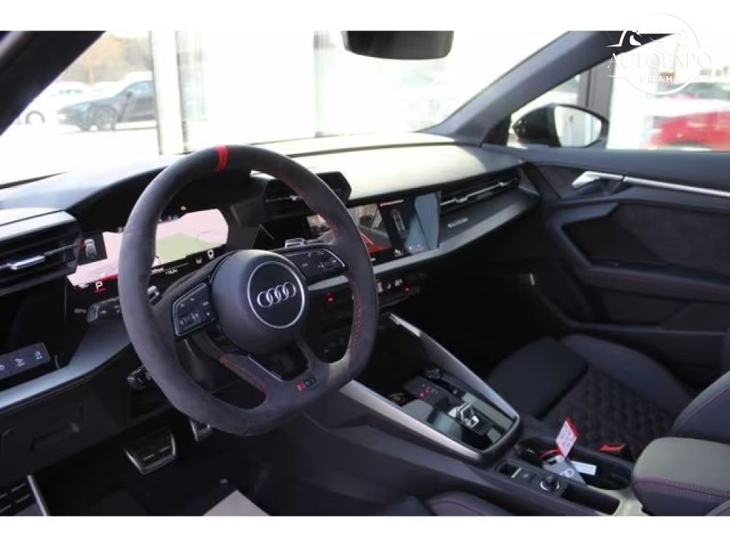 Audi RS3, Sportback 2.0 TFSI quattro - fotka 6