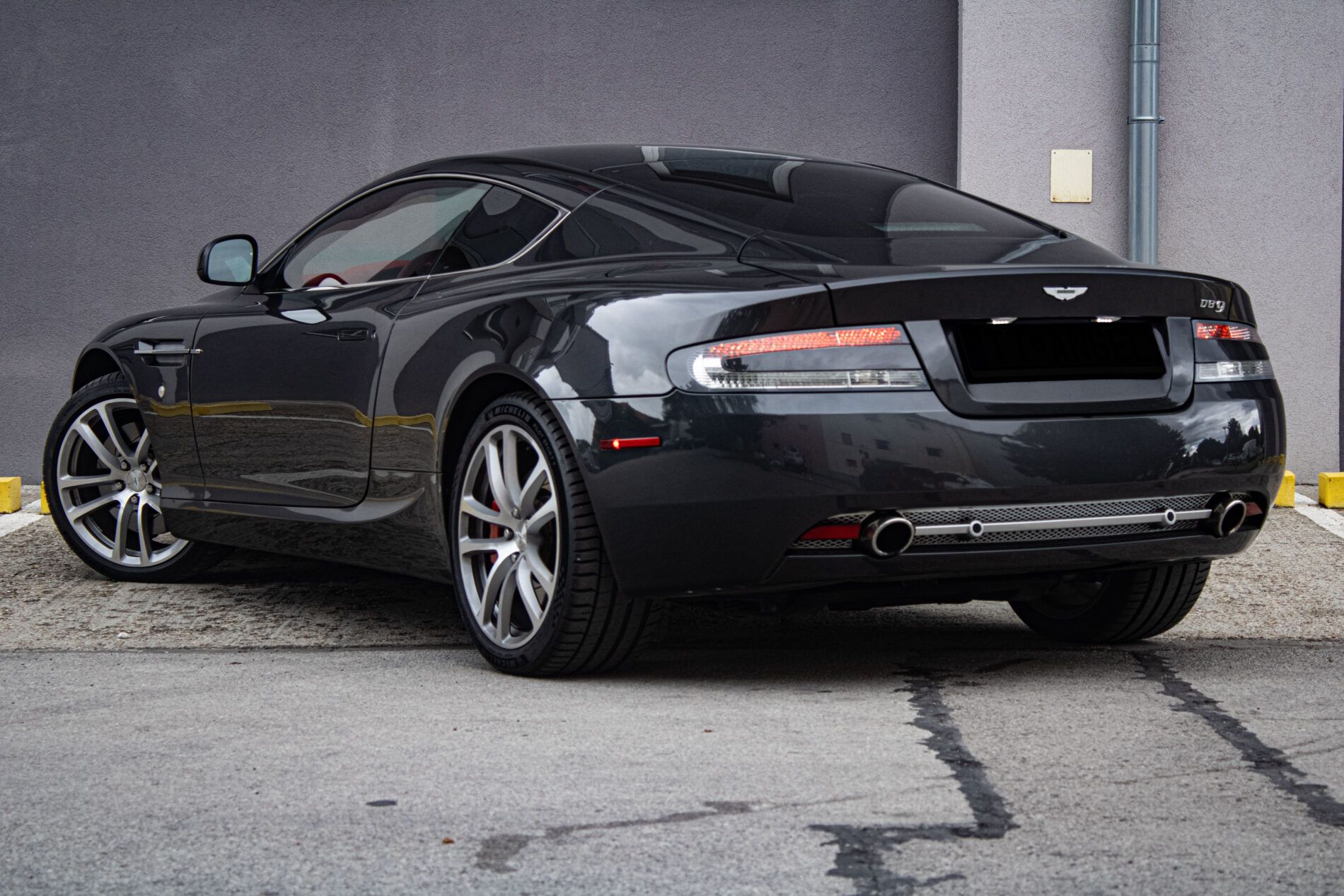 Aston Martin DB9 - fotka 6