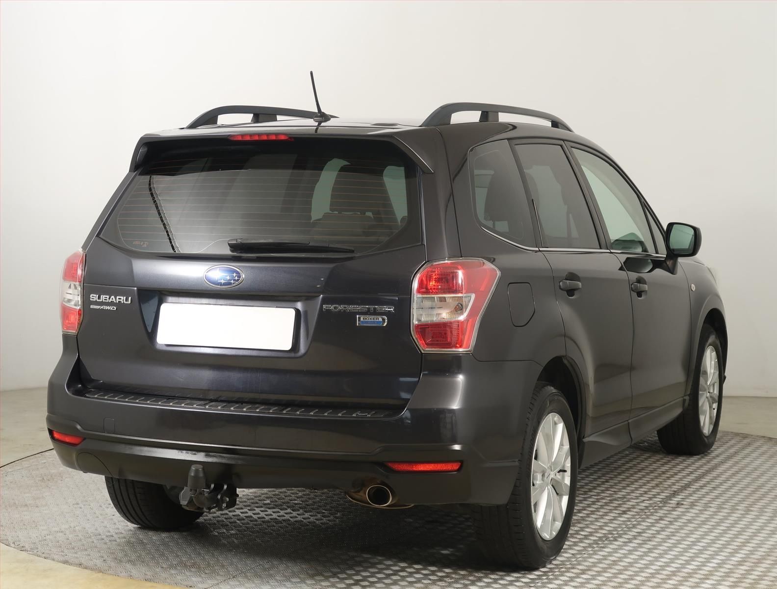 Subaru Forester, 2.0 d, 4X4, Serv.kniha, Navi - fotka 5