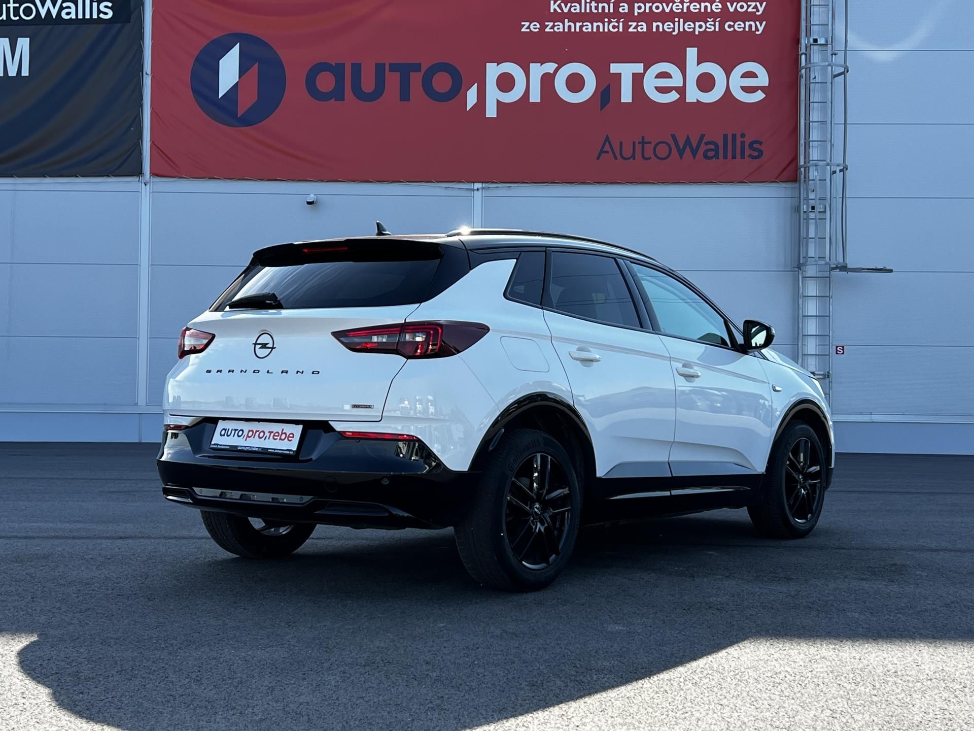 Opel Grandland, 1.6PHEV Sport GSLine 165kW DPH - fotka 4
