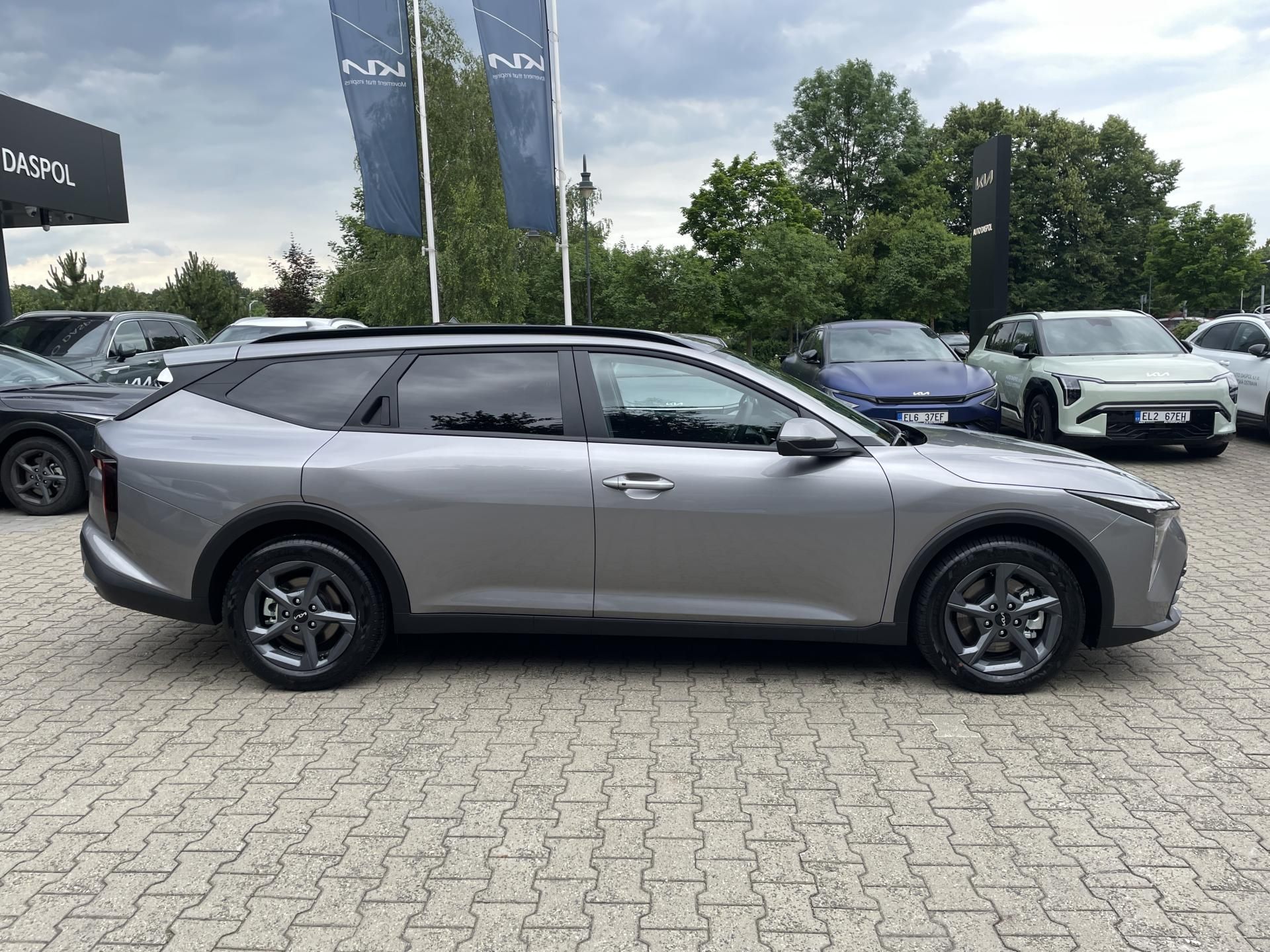 Kia K4, 1.6  EXCLUSIVE "AKCE SKLAD" - fotka 2