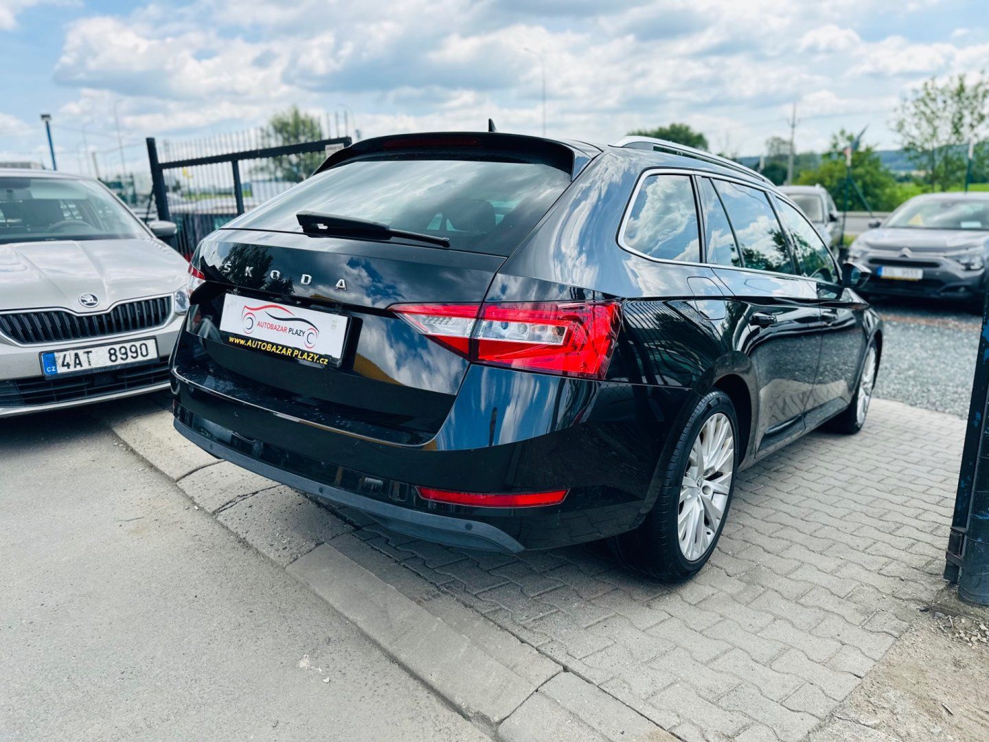 Škoda Superb, 2.0TDi VIRTUAL,KAMERA,1.MAJ. - fotka 6