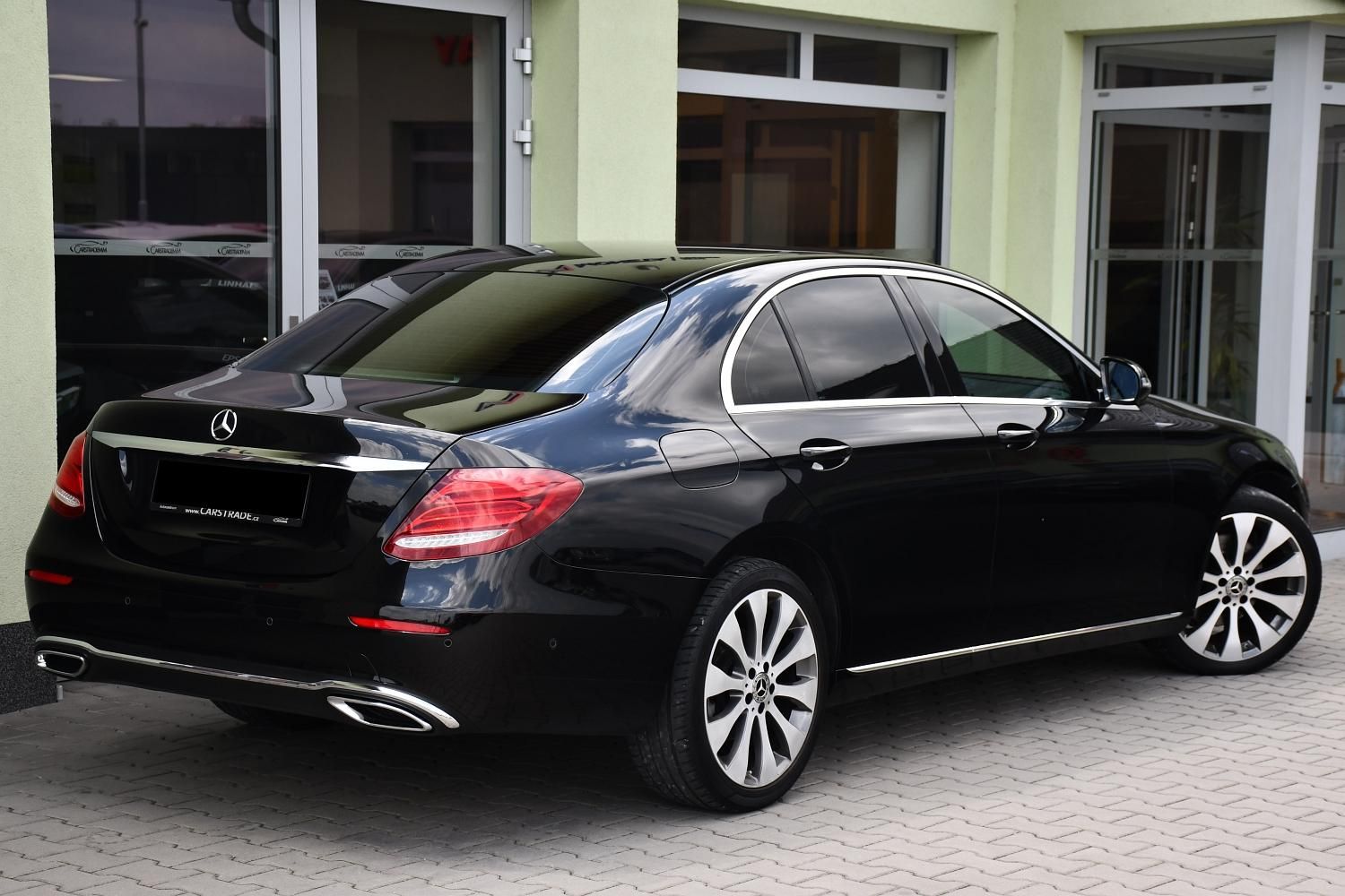 Mercedes-Benz Třídy E, 220d 4MATIC K360 VIRTUAL ČR - fotka 4