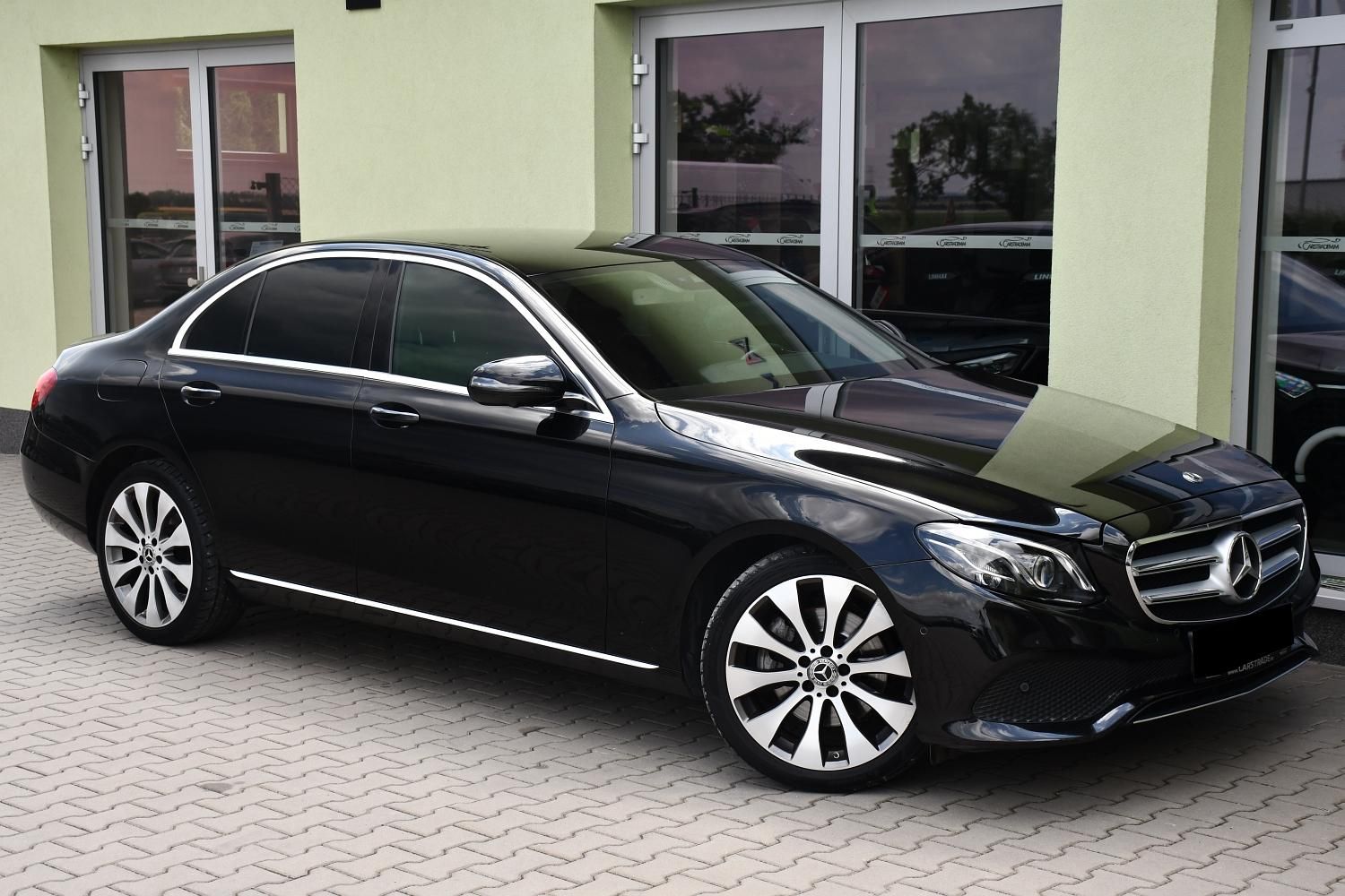 Mercedes-Benz Třídy E, 220d 4MATIC K360 VIRTUAL ČR - fotka 2