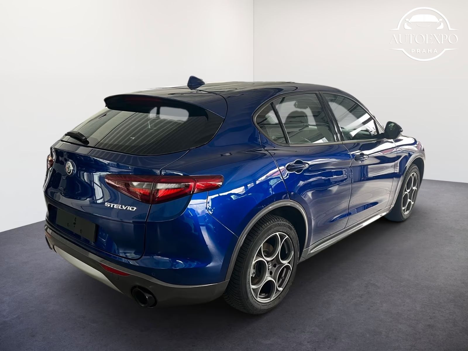 Alfa Romeo Stelvio, Q4 TI 2.0 AT8 16V 280 PS - fotka 3