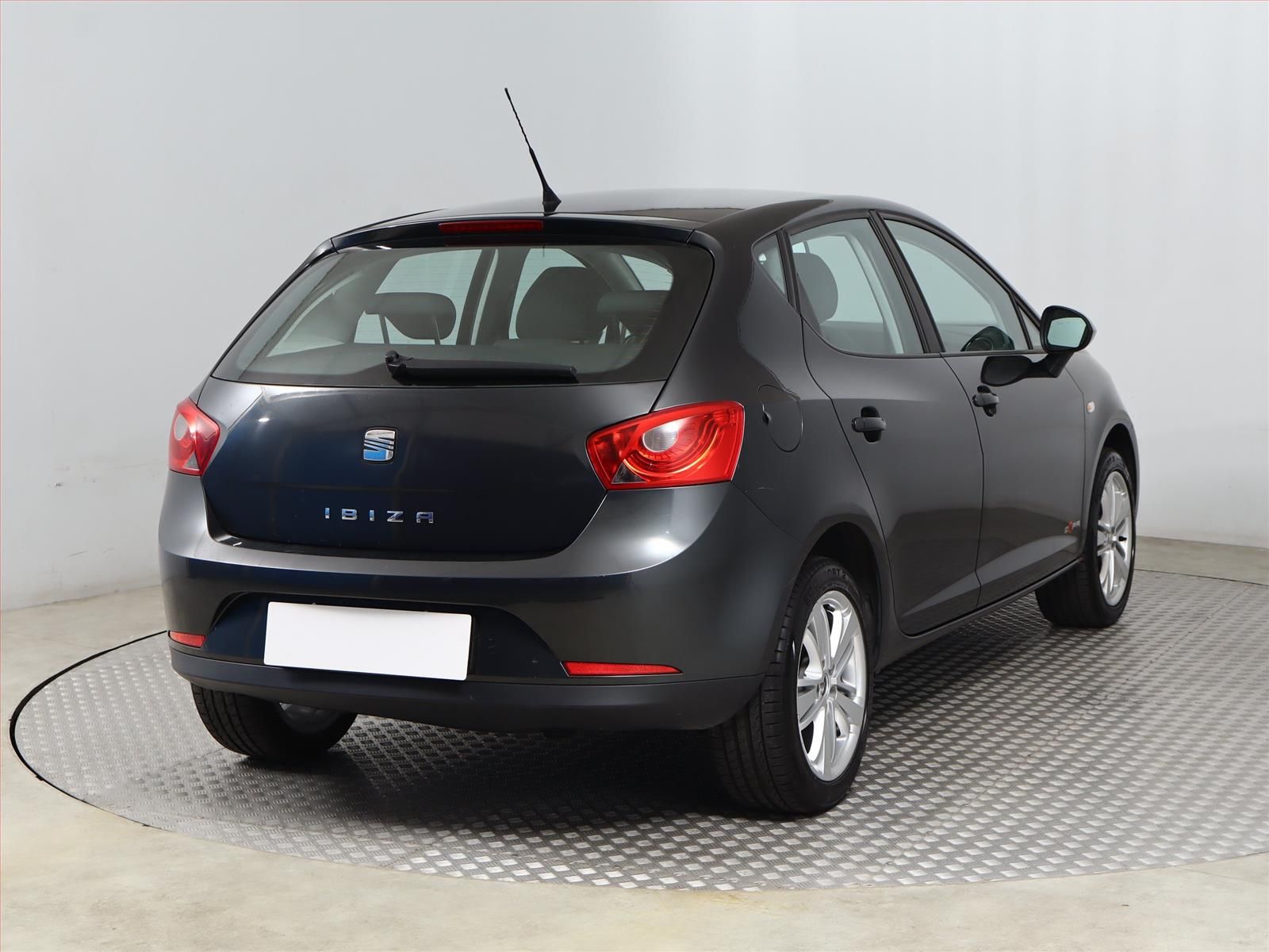 Seat Ibiza, 1.2 12V, ČR,1.maj, Serv.kniha - fotka 5