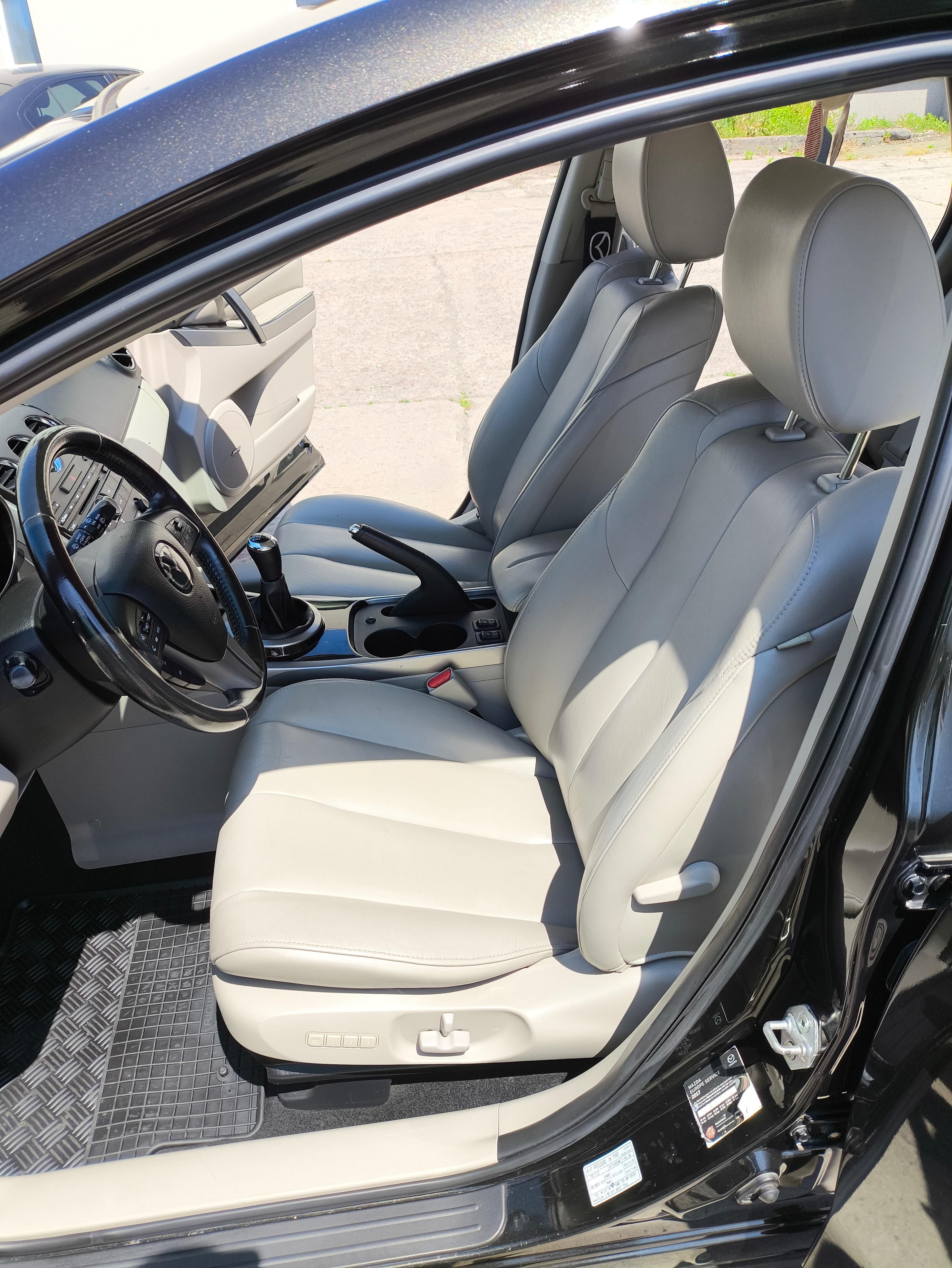 Mazda CX-7, 2.2D 127kw 2012r - fotka 6