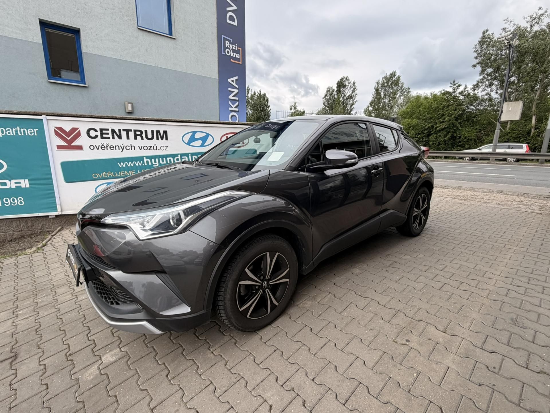 Toyota C-HR, 1.2-1MAJITEL-KAMERA-TEMPOMAT - fotka 4