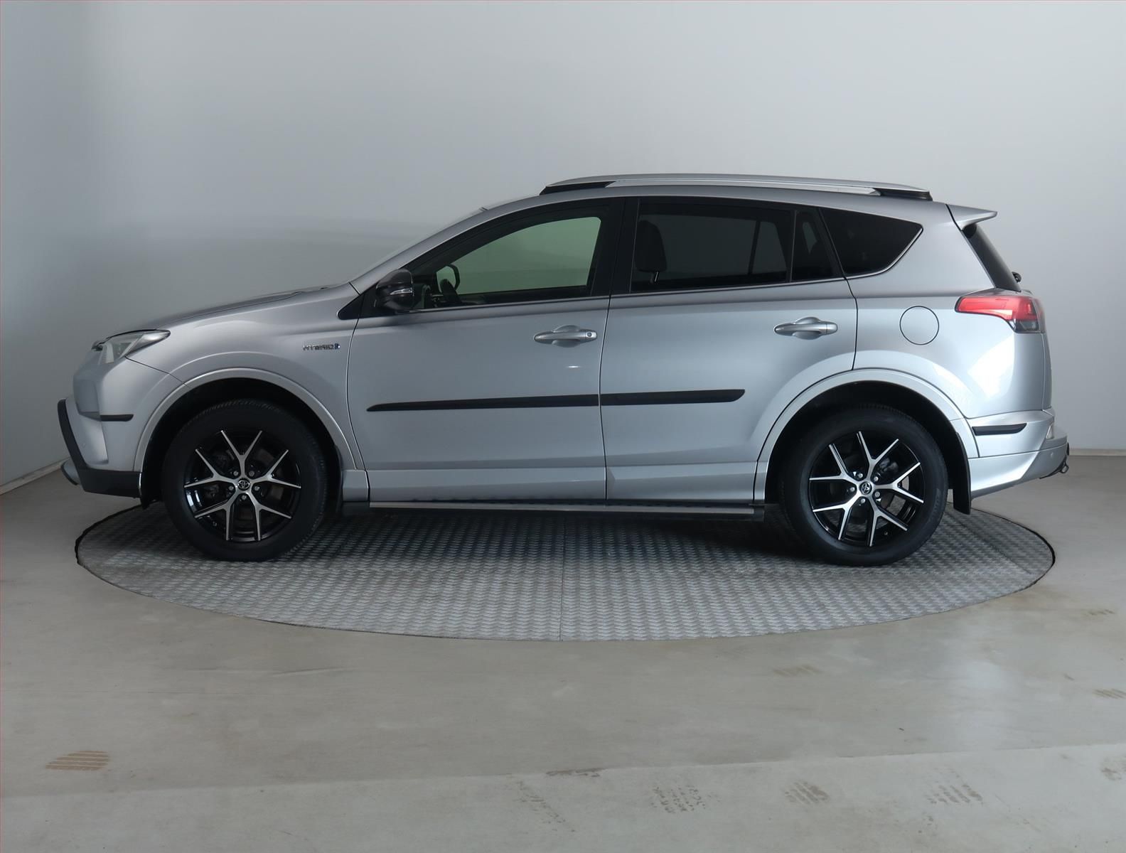 Toyota Rav4, 2.5 Hybrid, Executive, 4X4 - fotka 3