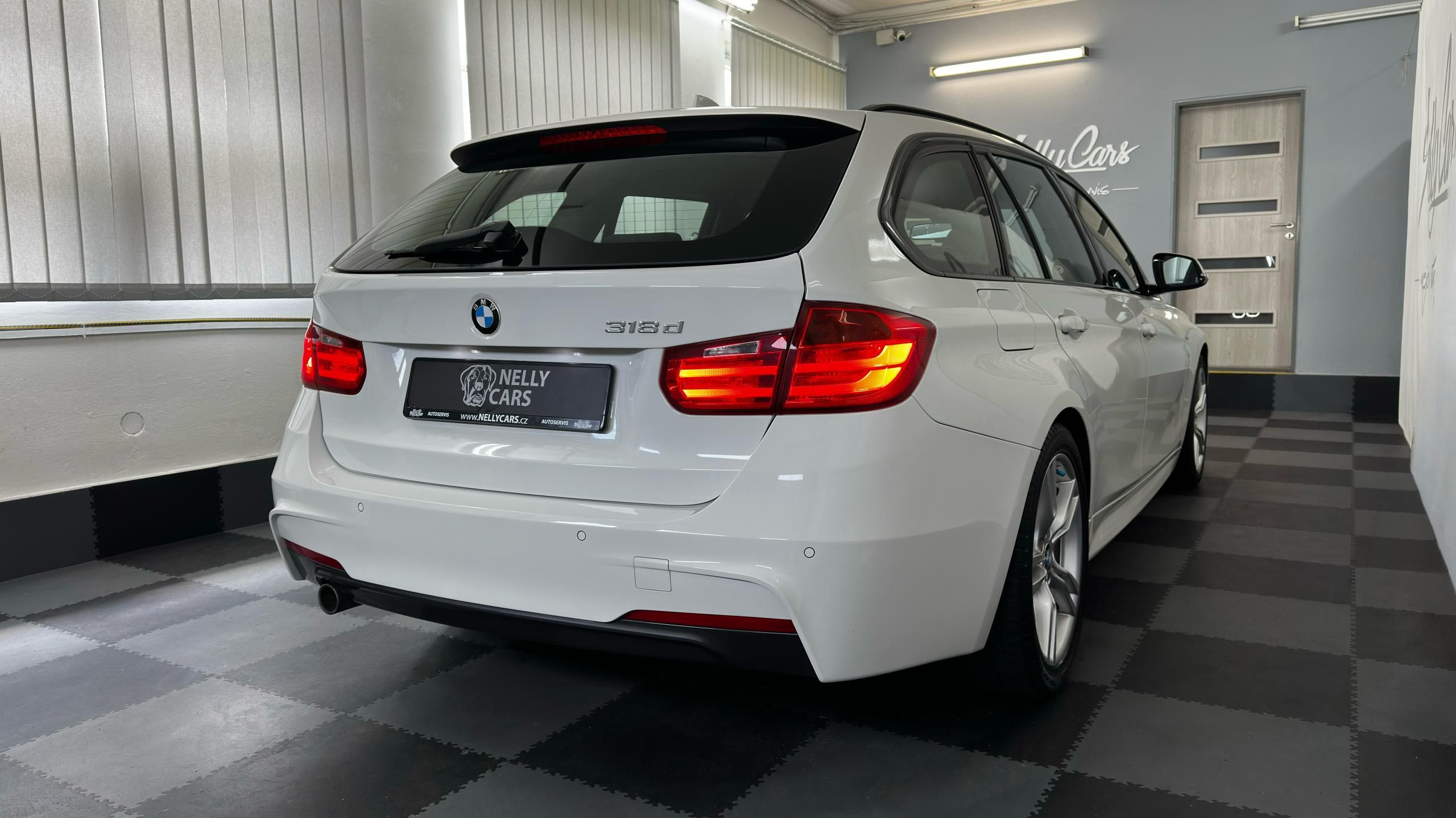 BMW Řada 3, M-PAKET/ 2 SADY GUM - fotka 6