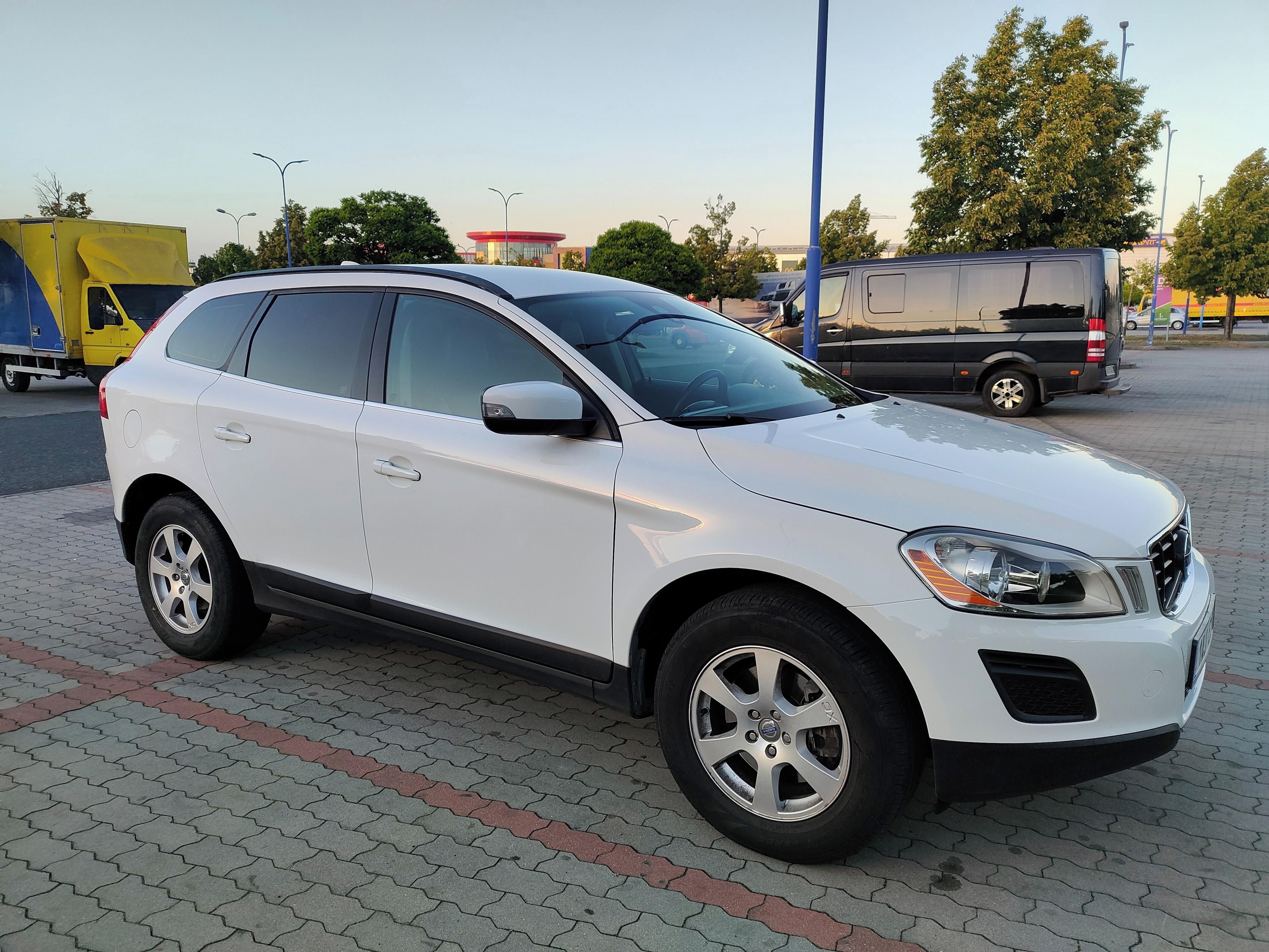Volvo XC60, Volvo XC60 D3 AT, Tažné - fotka 4