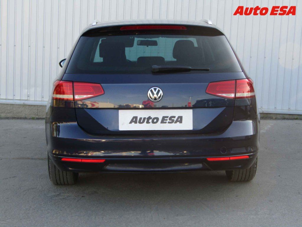 Volkswagen Passat, 1.6 TDi - fotka 5