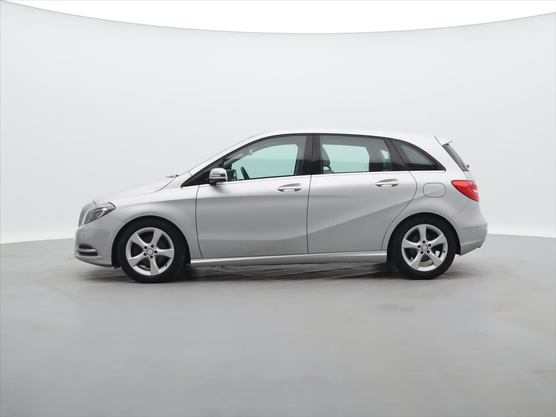Mercedes-Benz Třídy B, 1,5 180CDI 80kW Bi-Xenon Kůže - fotka 4