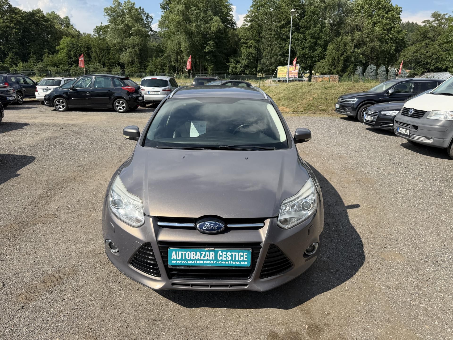 Ford Focus, 1.6i AUTOMAT - fotka 2