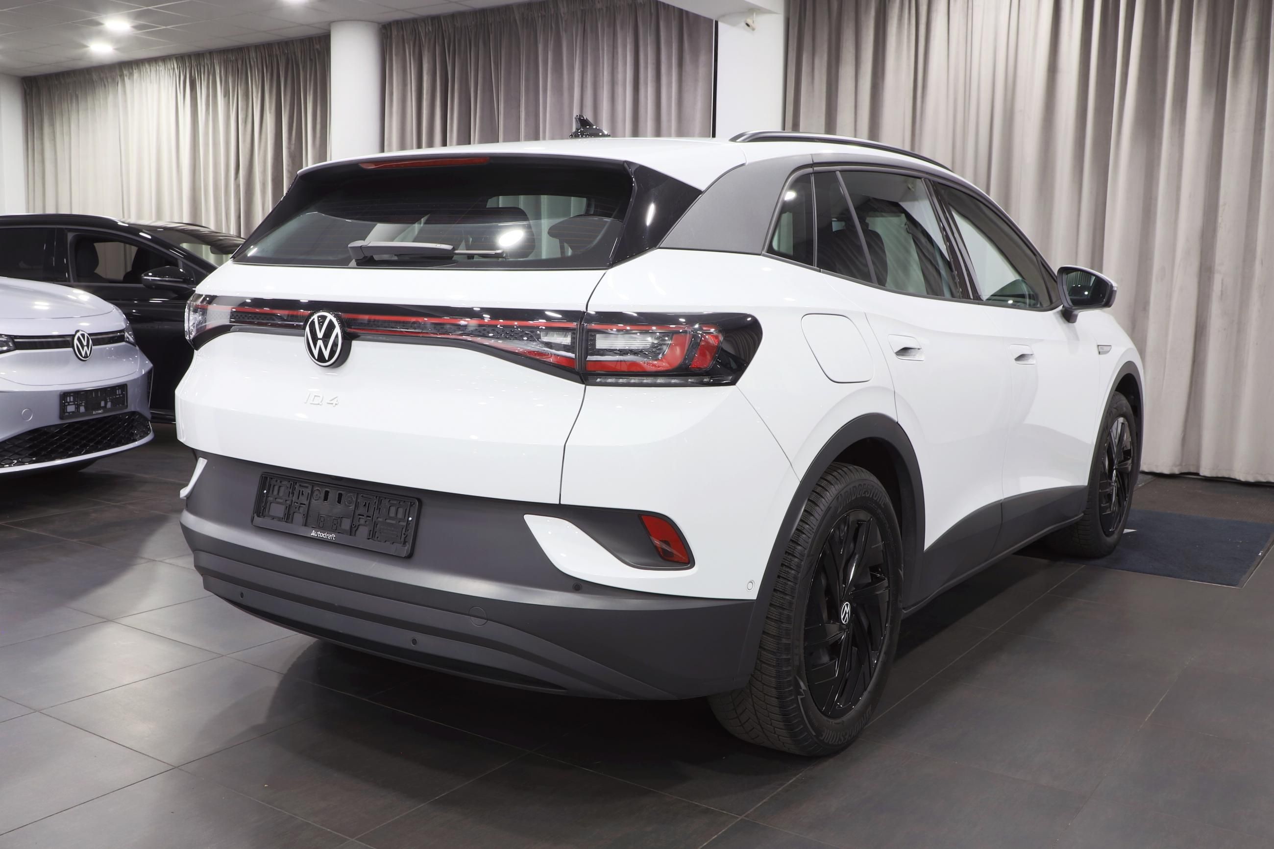 Volkswagen ID.4, ID.4 Pro 150kW / 2x sada 19'' - fotka 4