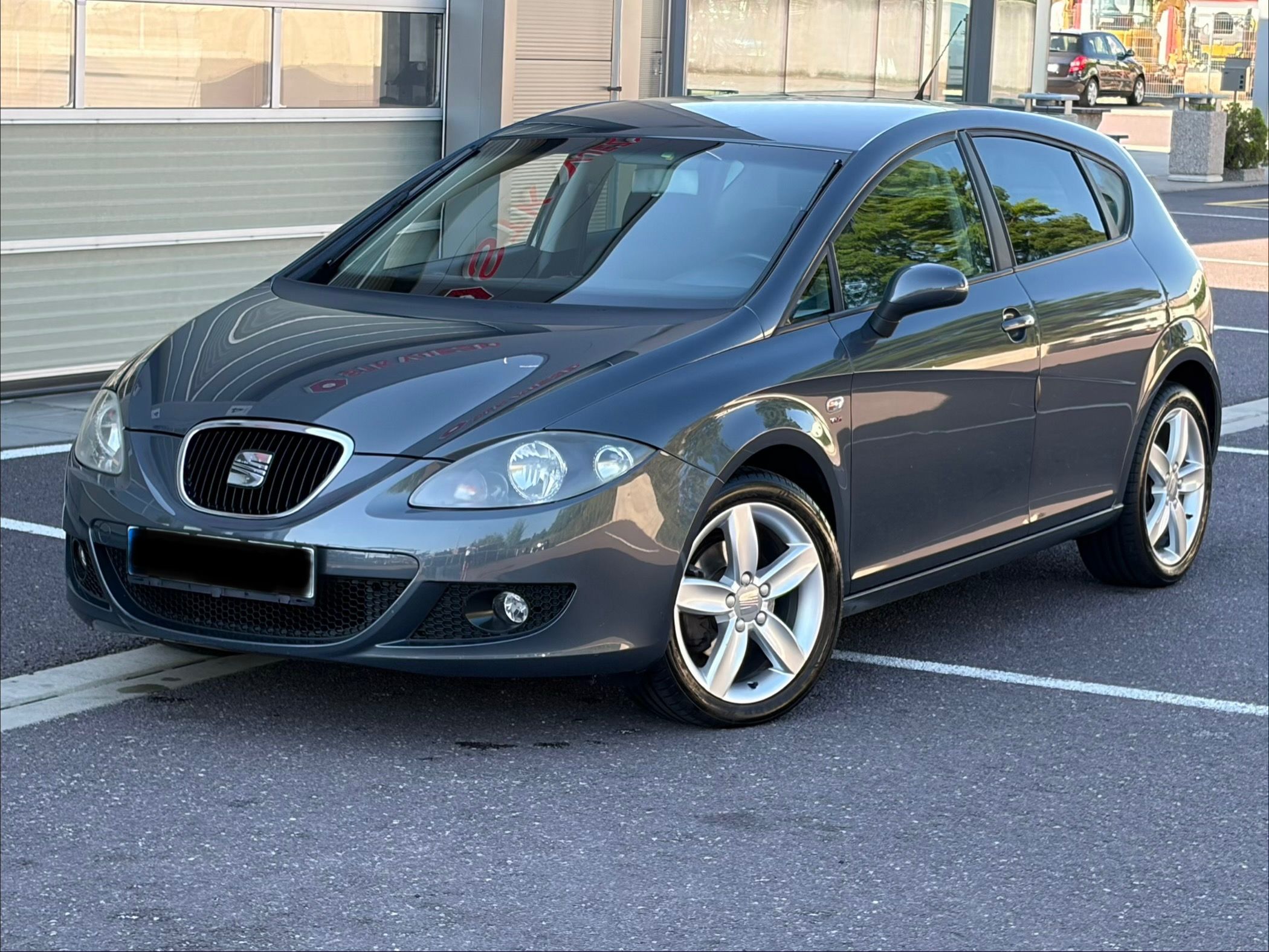 Seat Leon, 2.0 TDI DSG/BEZ DPF/BEZ KOROZE - fotka 2
