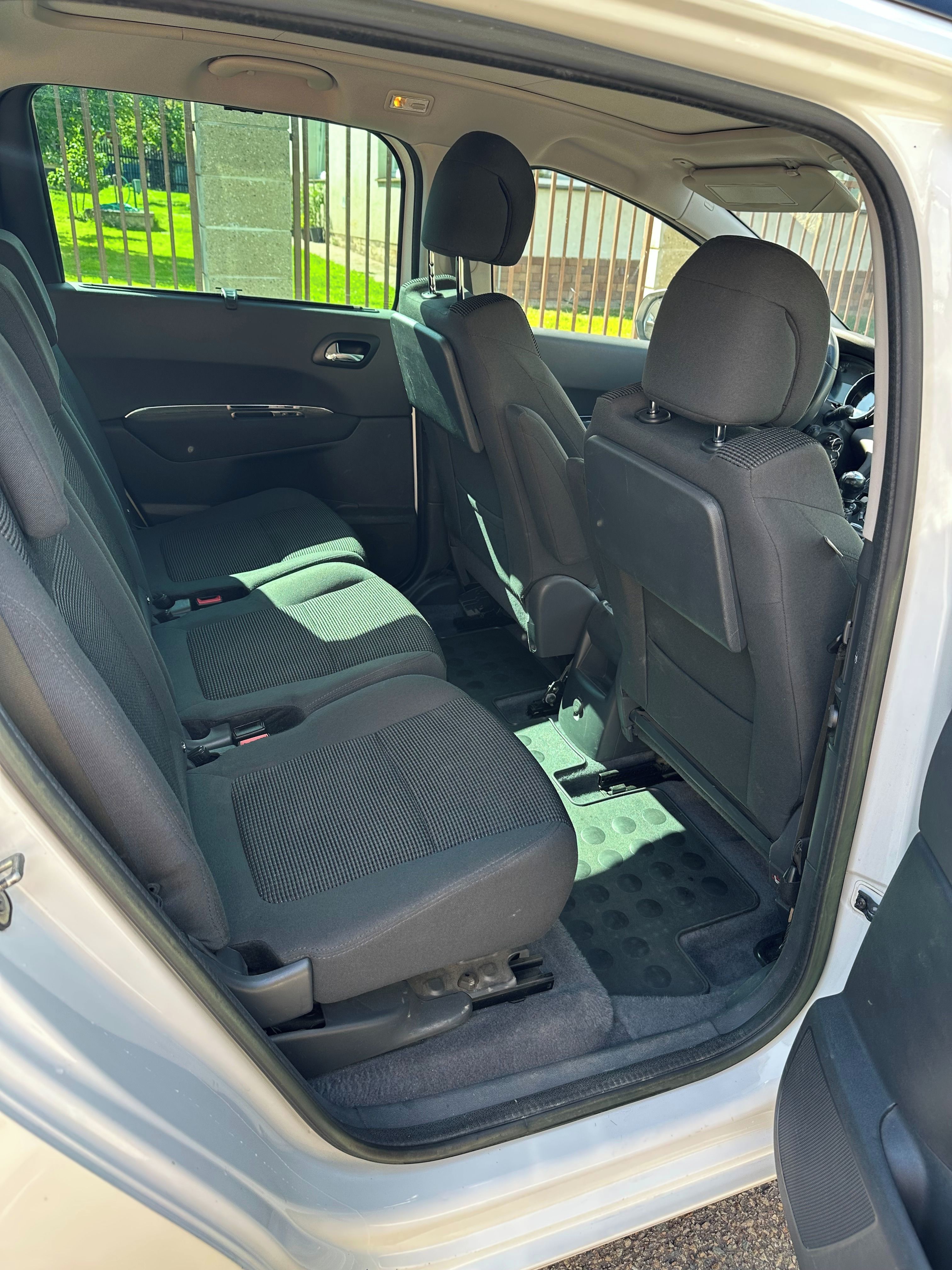 Peugeot 5008, Peugeot 5008, 1. majitel - fotka 6