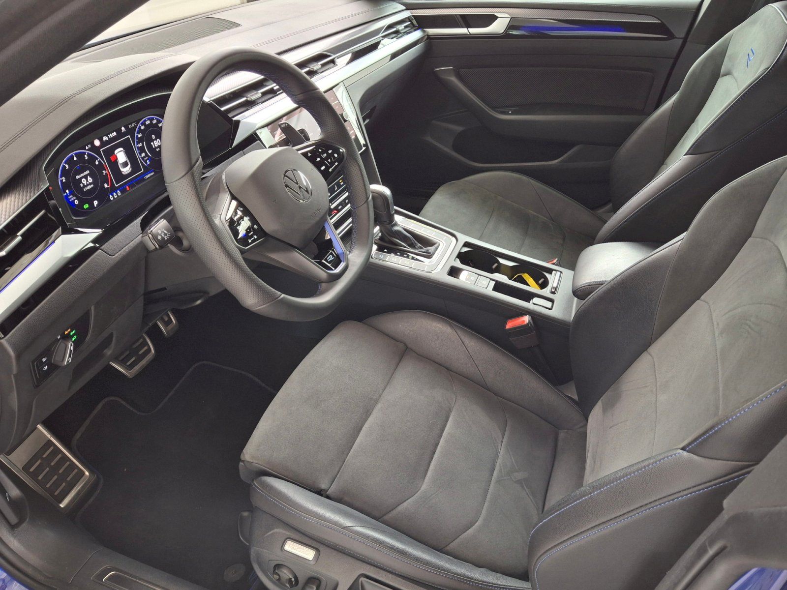 Volkswagen Arteon, R DSG 4Motion 2,0TSi 235kW - fotka 6