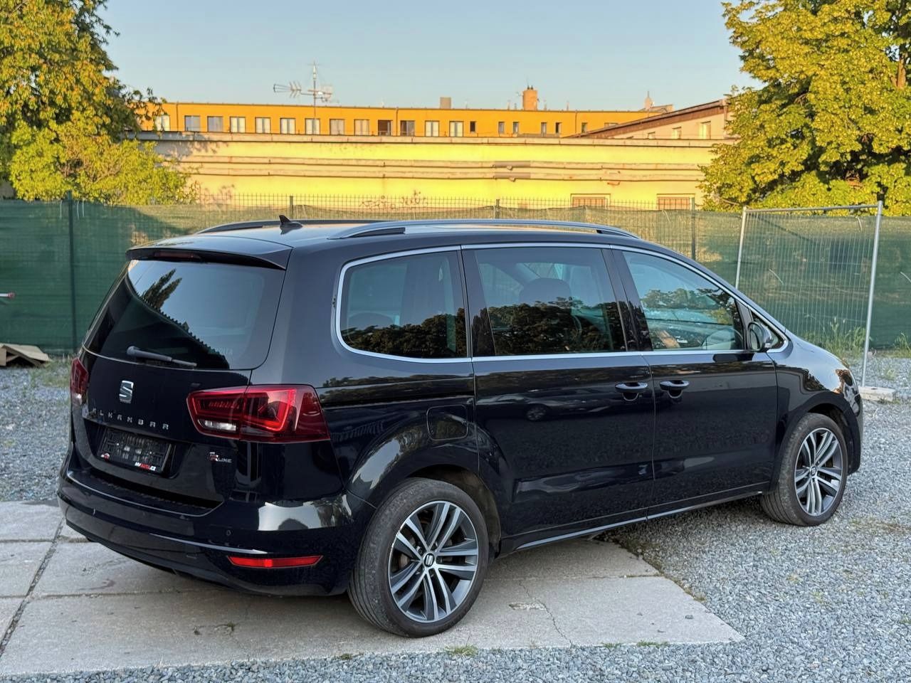 Seat Alhambra, FR Line DSG 7 mist panorama - fotka 4