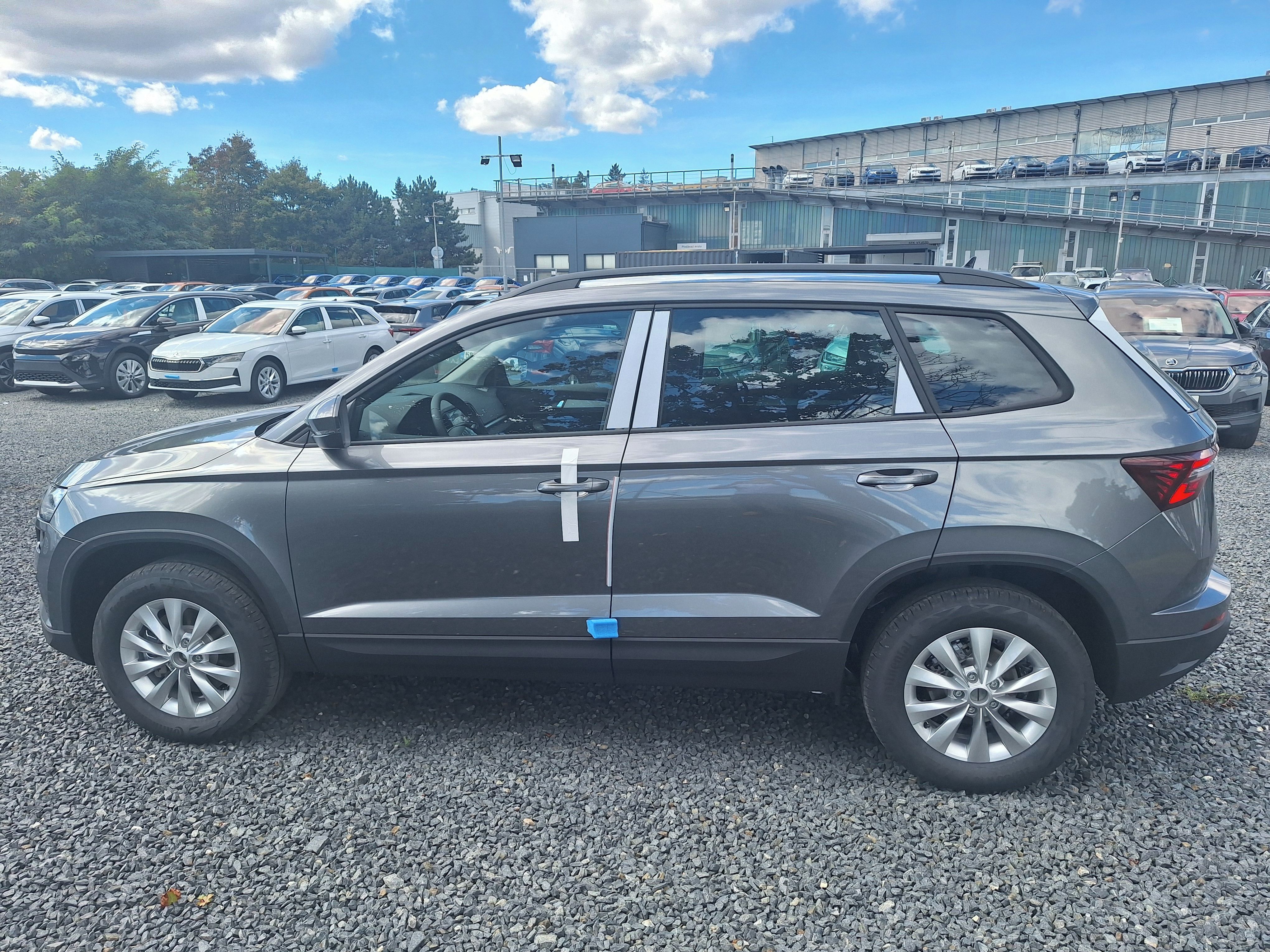 Škoda Karoq, CLASSIC 1.5TSI 110kW DSG| Tažn - fotka 6
