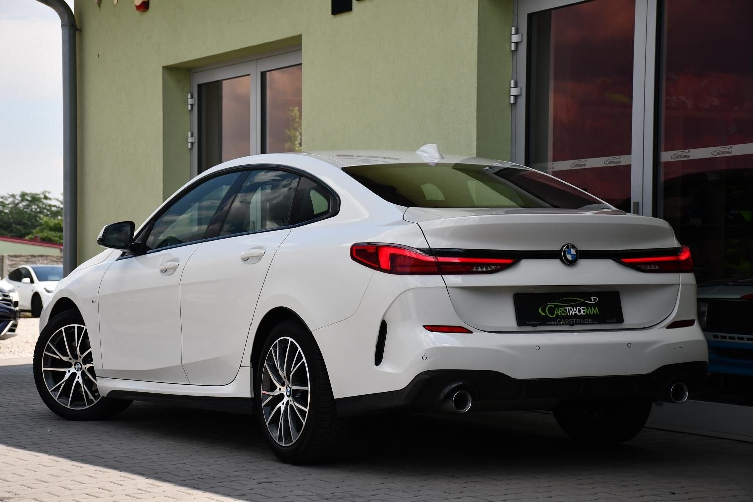 BMW Řada 2, 218d M-SPORT 1M ČR - fotka 3