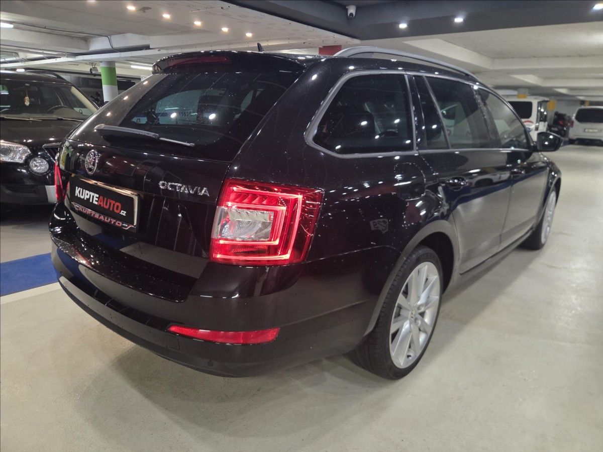 Škoda Octavia, 2,0 TDi 110kw JOY - fotka 3