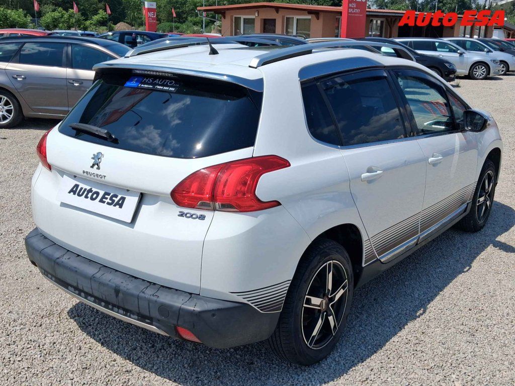 Peugeot 2008, 1.6 i,ČR - fotka 4