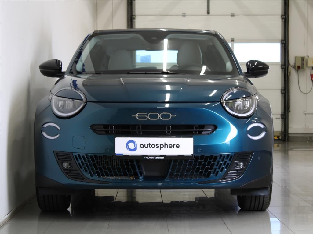 Fiat 600, 1,2 Hybrid 145k. Icon 11tkm.ČR - fotka 2