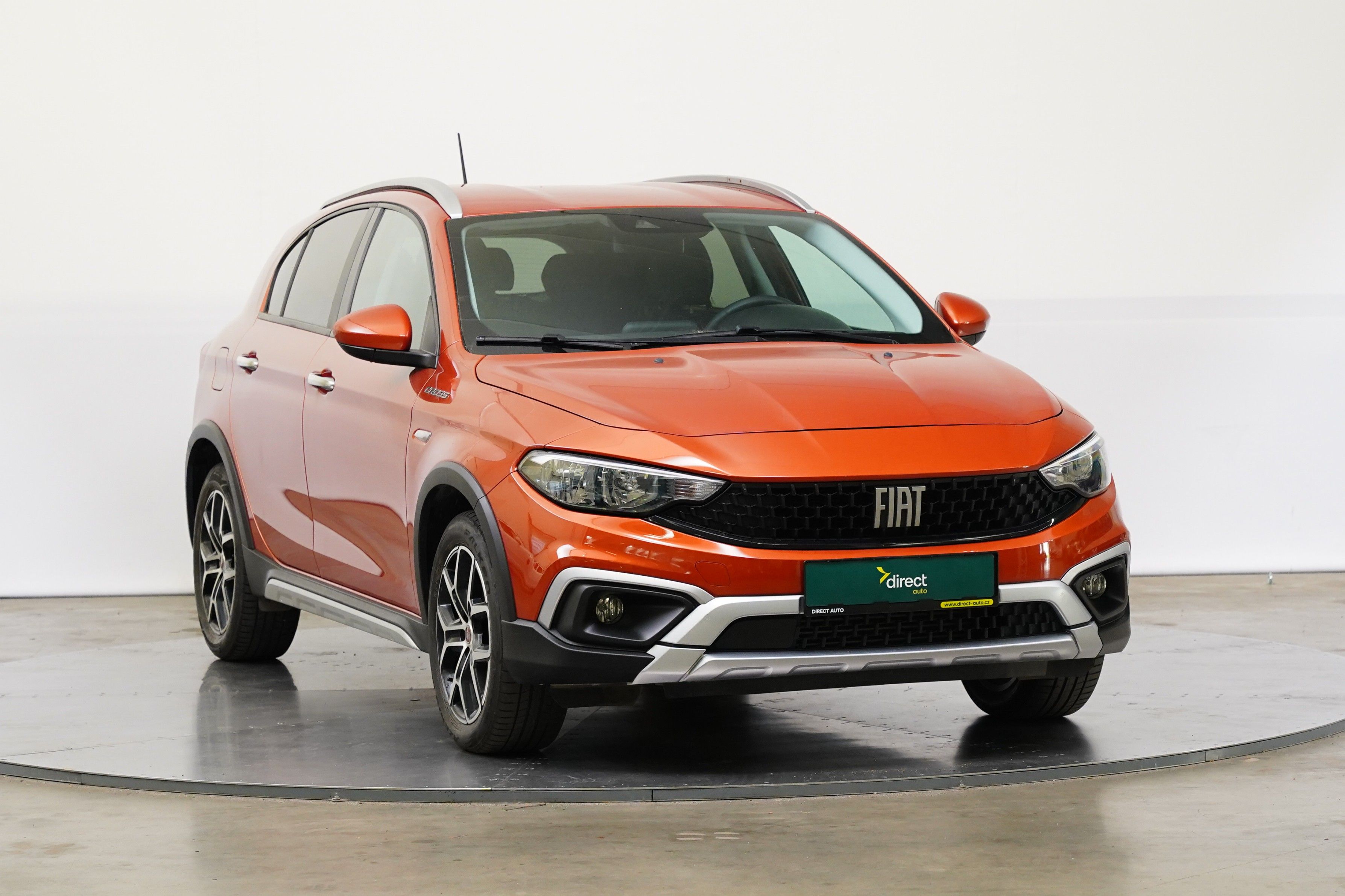 Fiat Tipo, 1.6 MultiJet 96 kW HB CROSS - fotka 2