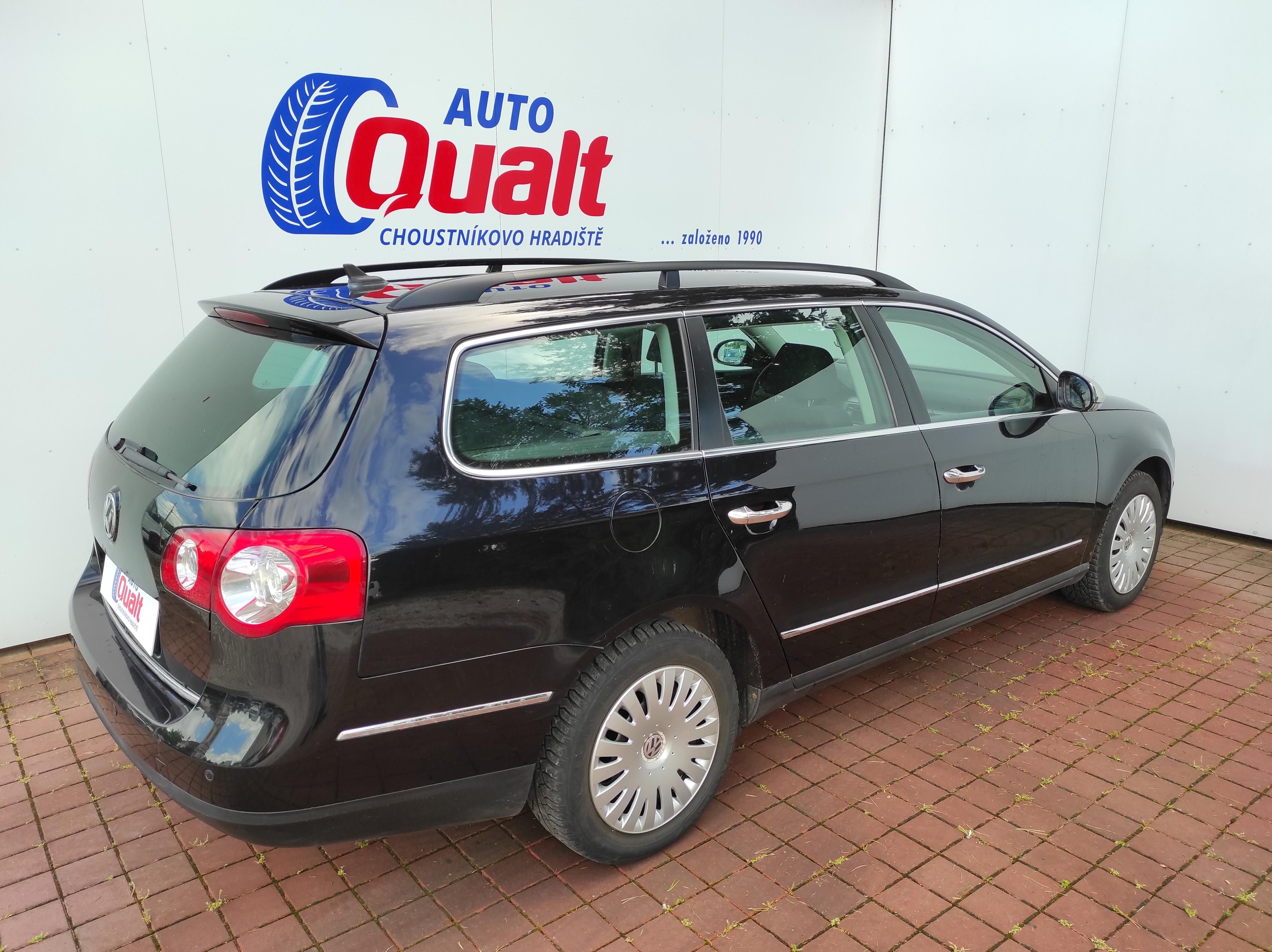 Volkswagen Passat Variant, Kombi 2.0 TDi DVOUZÓN. KLIMA - fotka 3