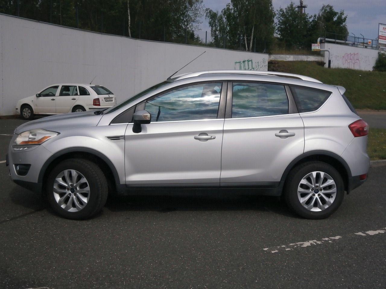 Ford Kuga, 2,0TDCI 4x4 NOVA SPOJKA,PNEU - fotka 3