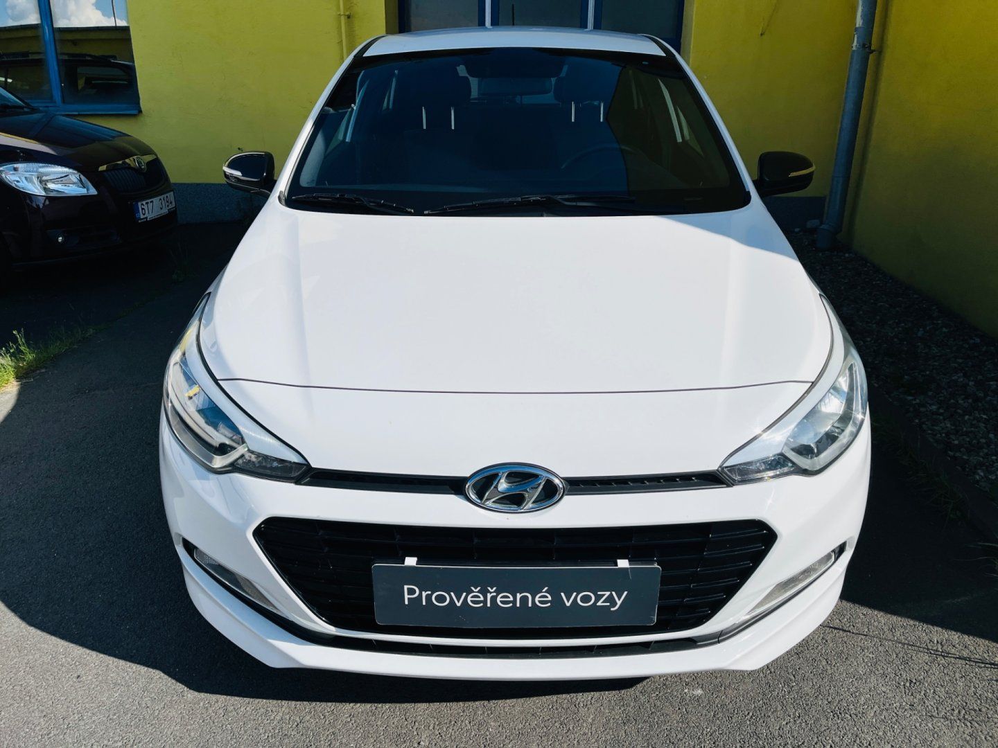 Hyundai i20, 1.2 i BENZÍN VYHŘEV SEDADEL GO - fotka 2