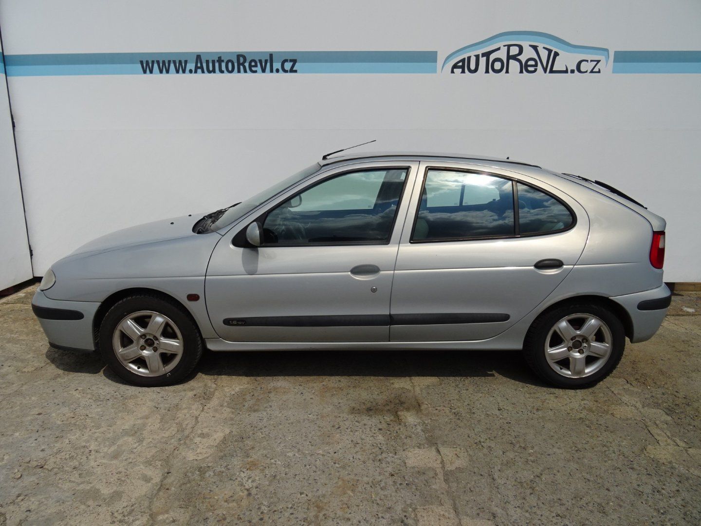 Renault Mégane, 1.6i 16V,79kW,el.okna - fotka 6