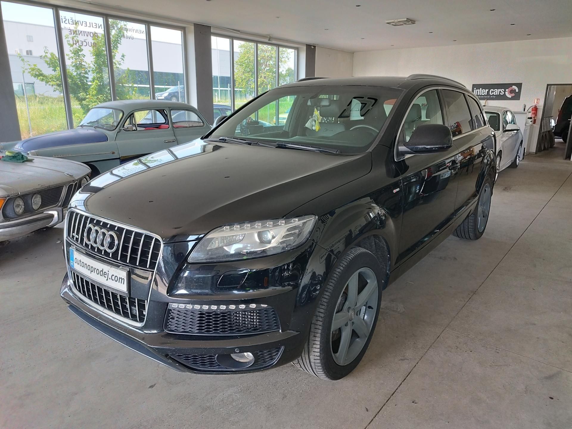 Audi Q7, TDI,176KW,4X4,R20,LED,TAŽNÝ,ČR - fotka 3