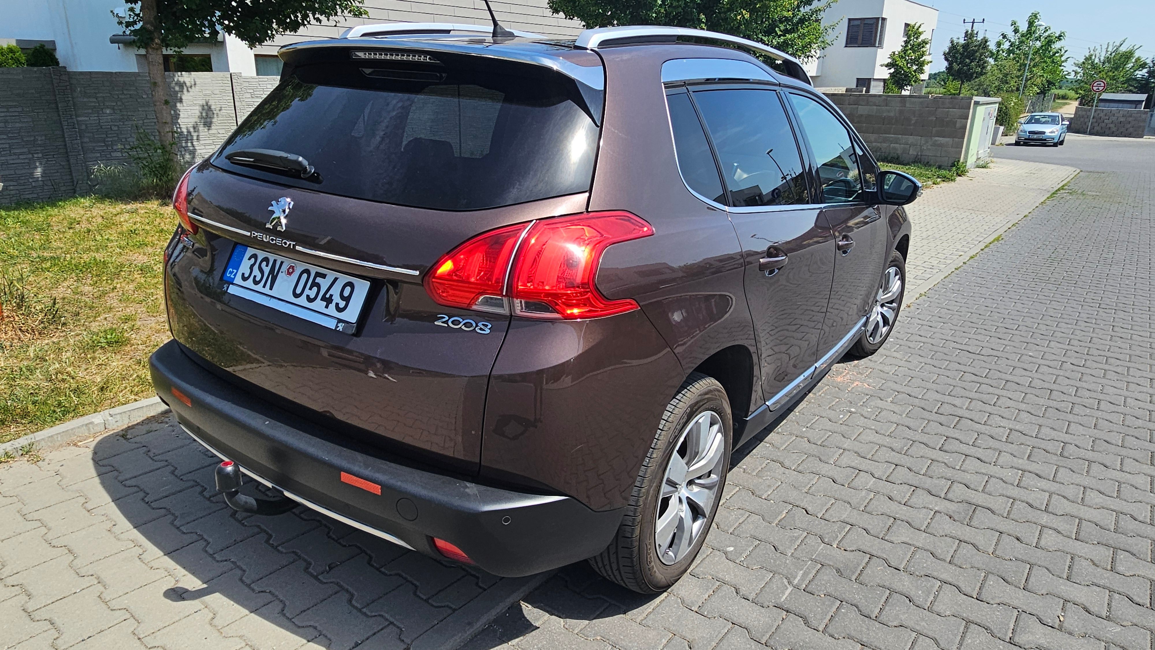 Peugeot 2008, Peugeot 2008 1.6 HDI garážován - fotka 6
