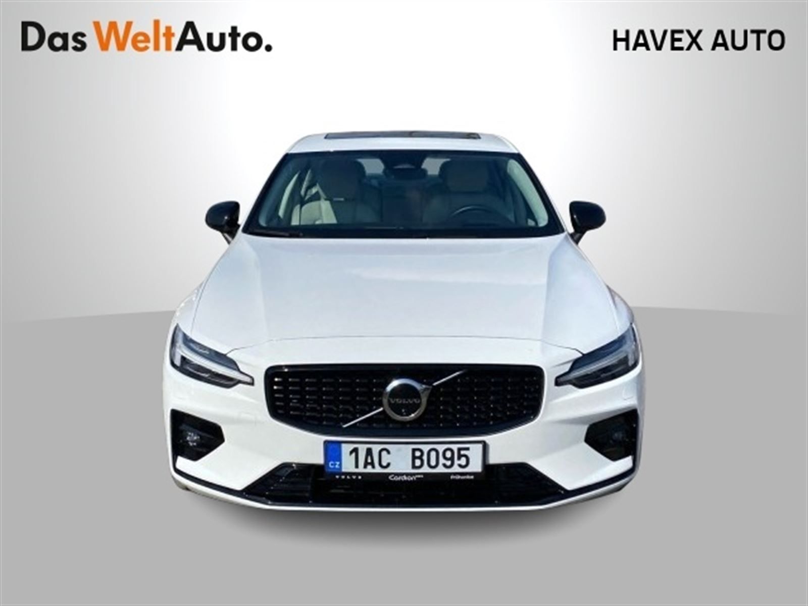 Volvo S60, B5 AWD Automat Ultimate Dark - fotka 4