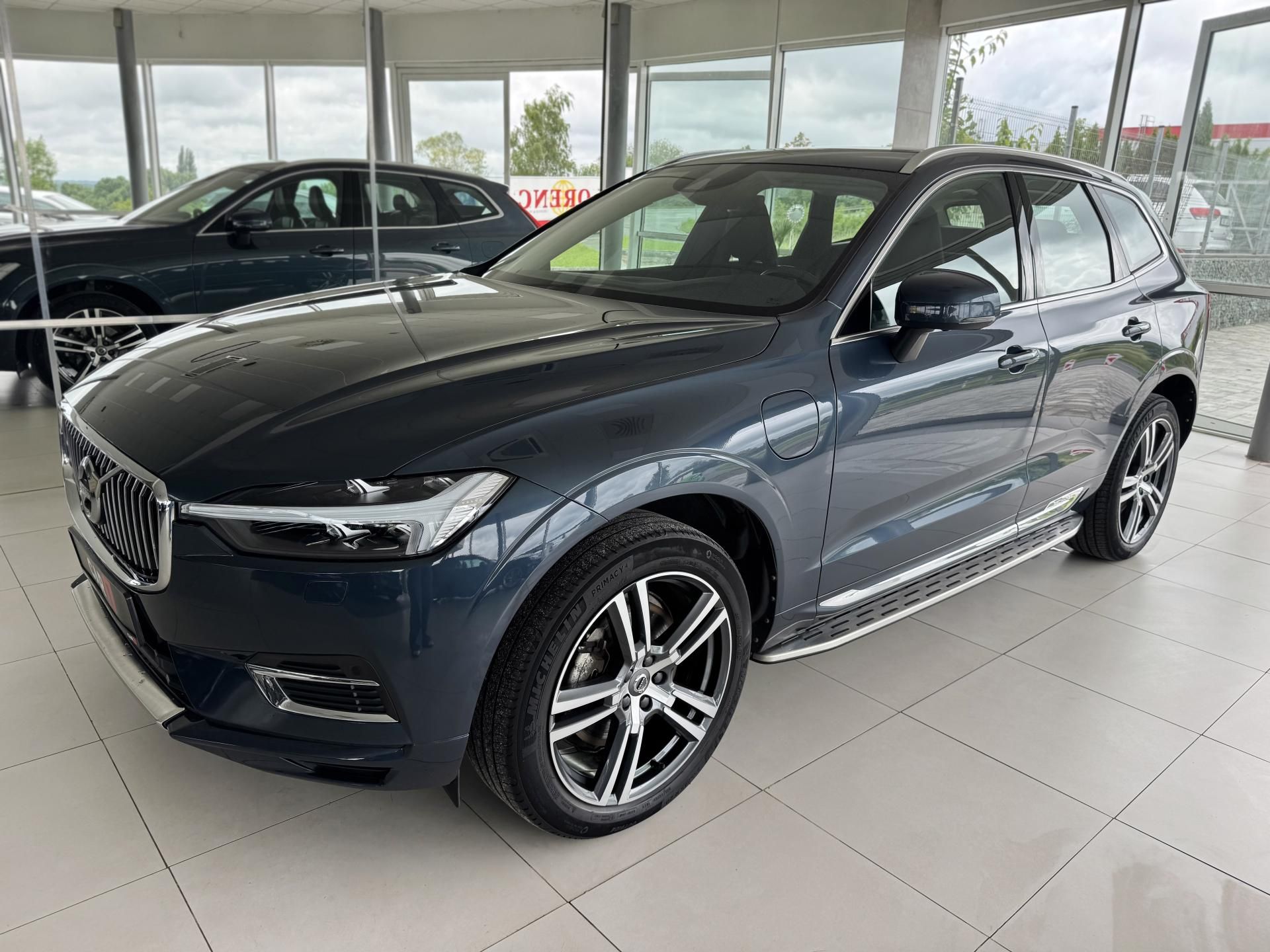 Volvo XC60, T8 AWD*Recharge*Inscript*Tažné - fotka 2