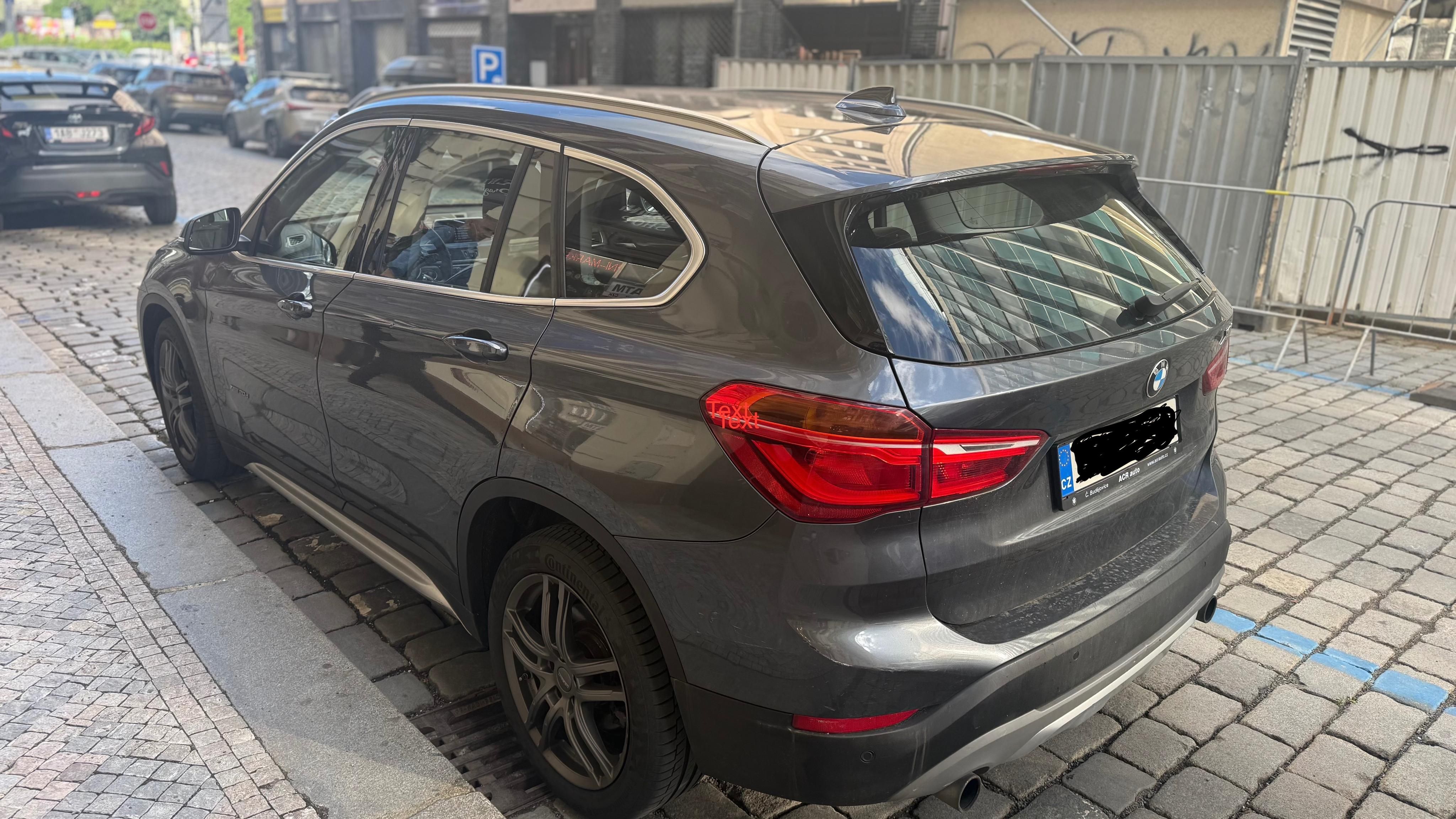 BMW X1, BMW X1 xDrive, 140kW, Aut., CZ - fotka 4
