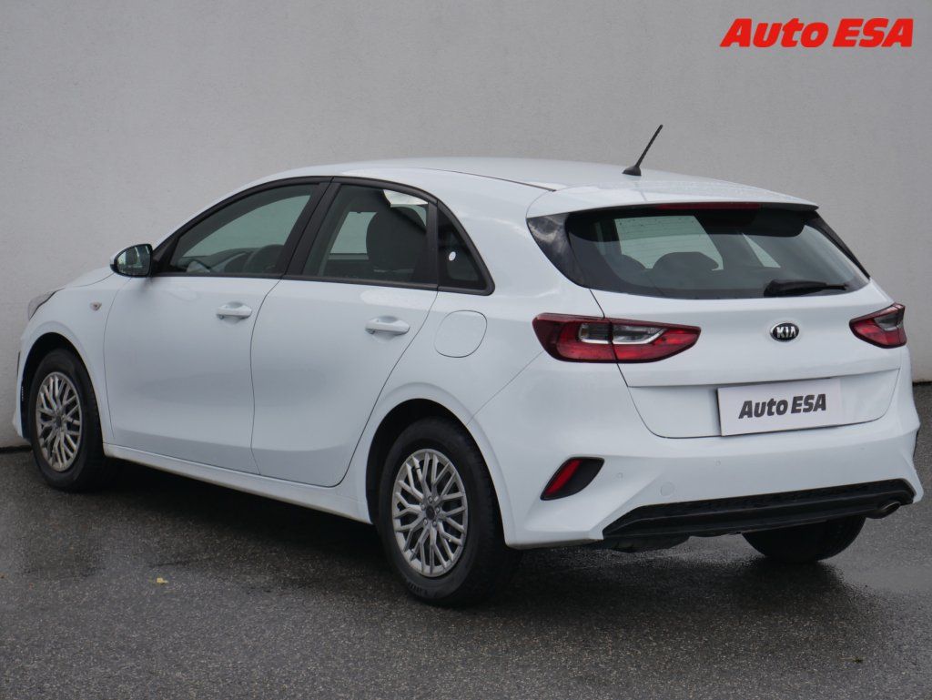 Kia Cee´d, 1.6 CRDi,AC,tempo - fotka 6