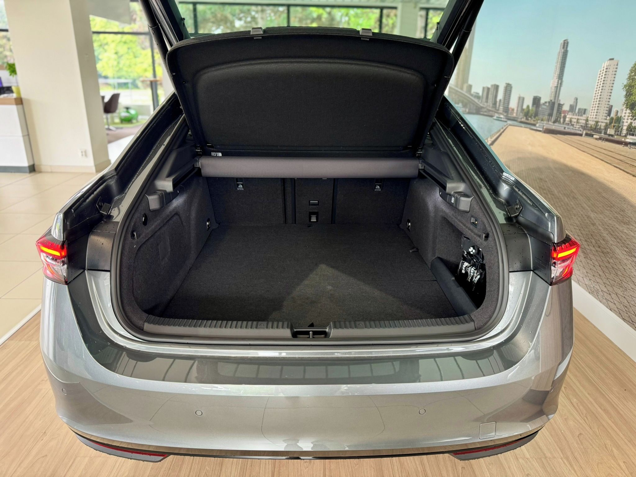 Škoda Superb, 1,5 TSI iV 200 kW 6° aut - fotka 6
