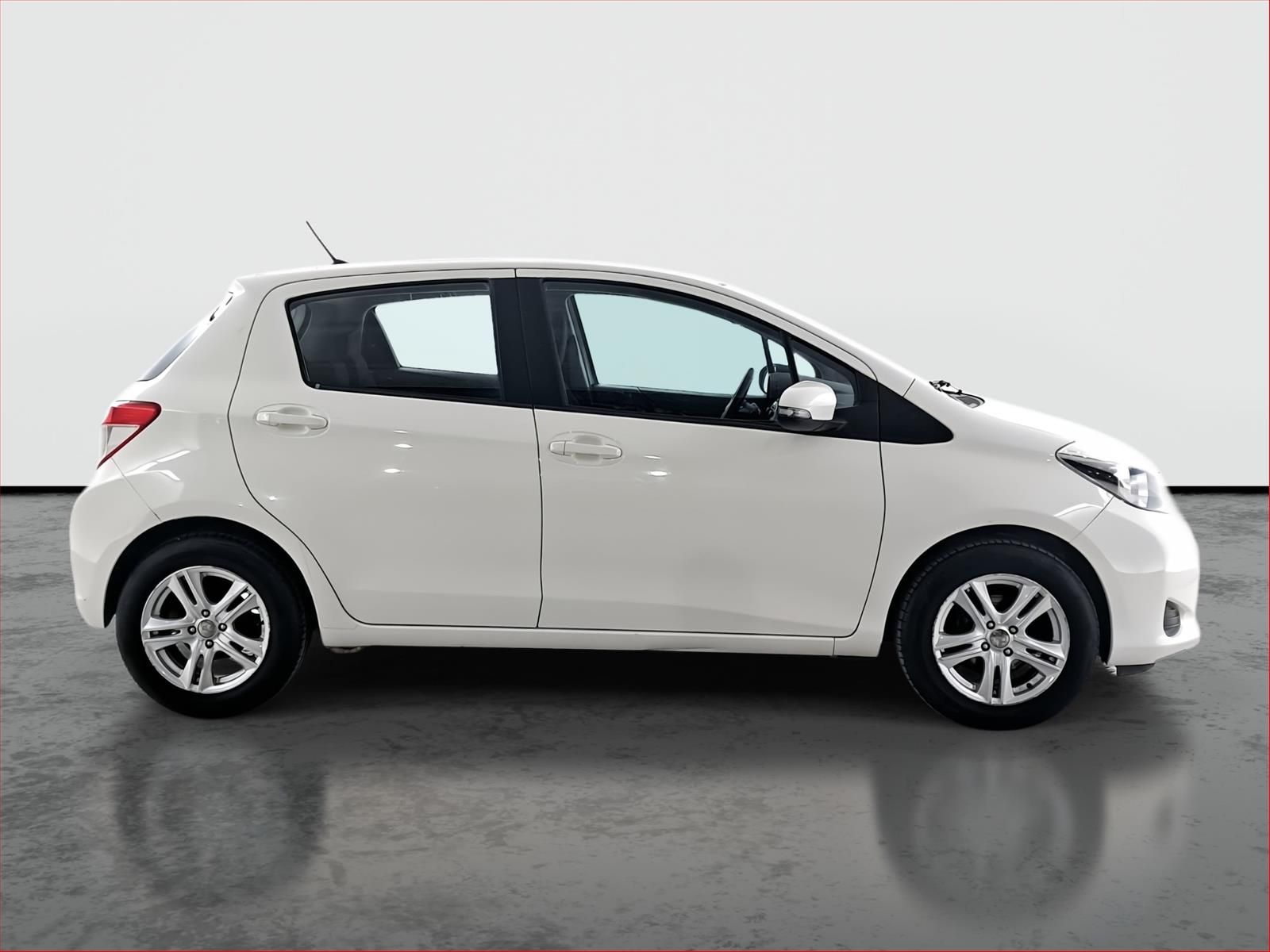 Toyota Yaris, 1.0 VVT-i, Klima, El. okna - fotka 6
