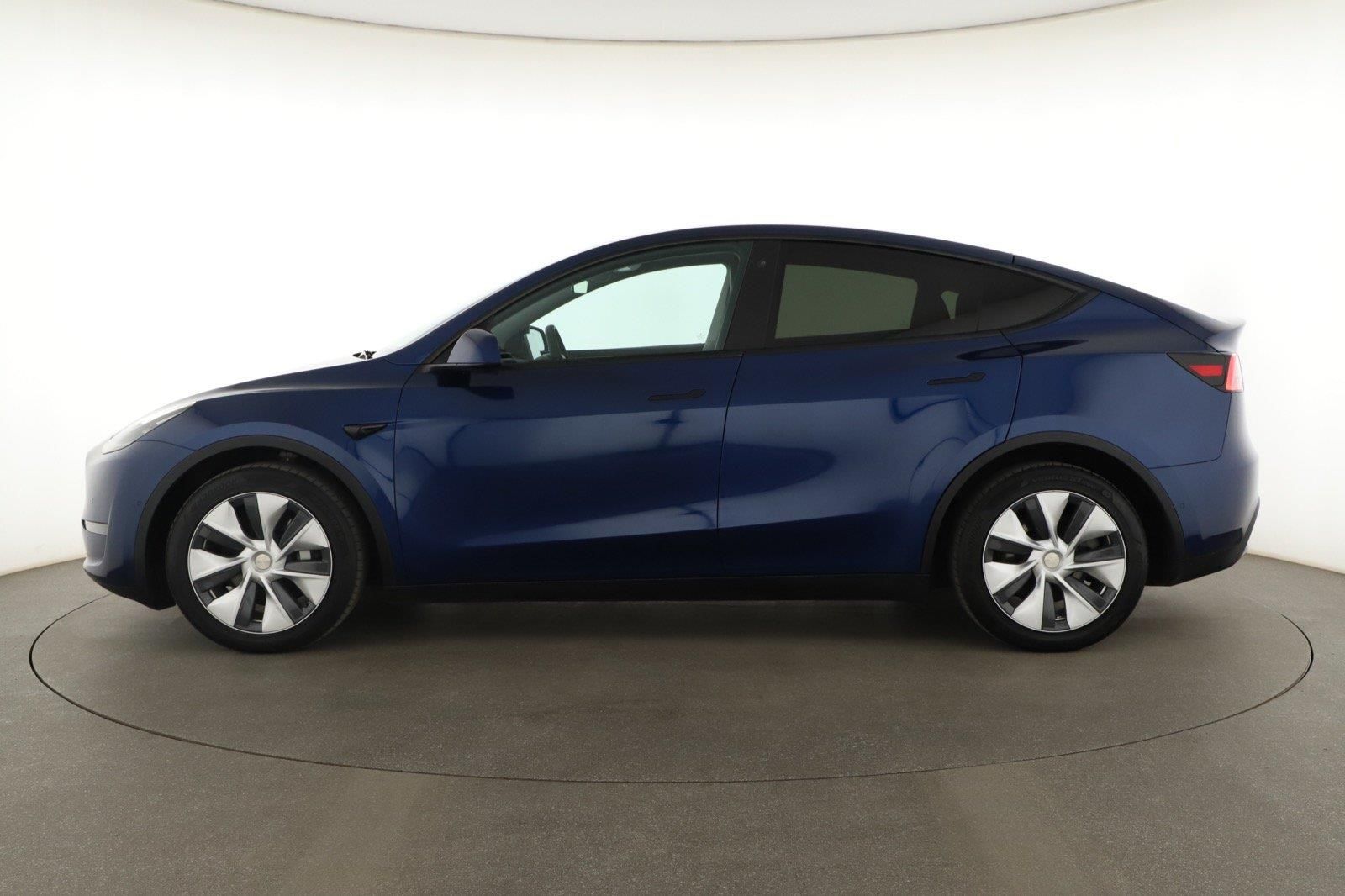 Tesla Model Y, Long Range AWD 75kWh, SoH 91% - fotka 3