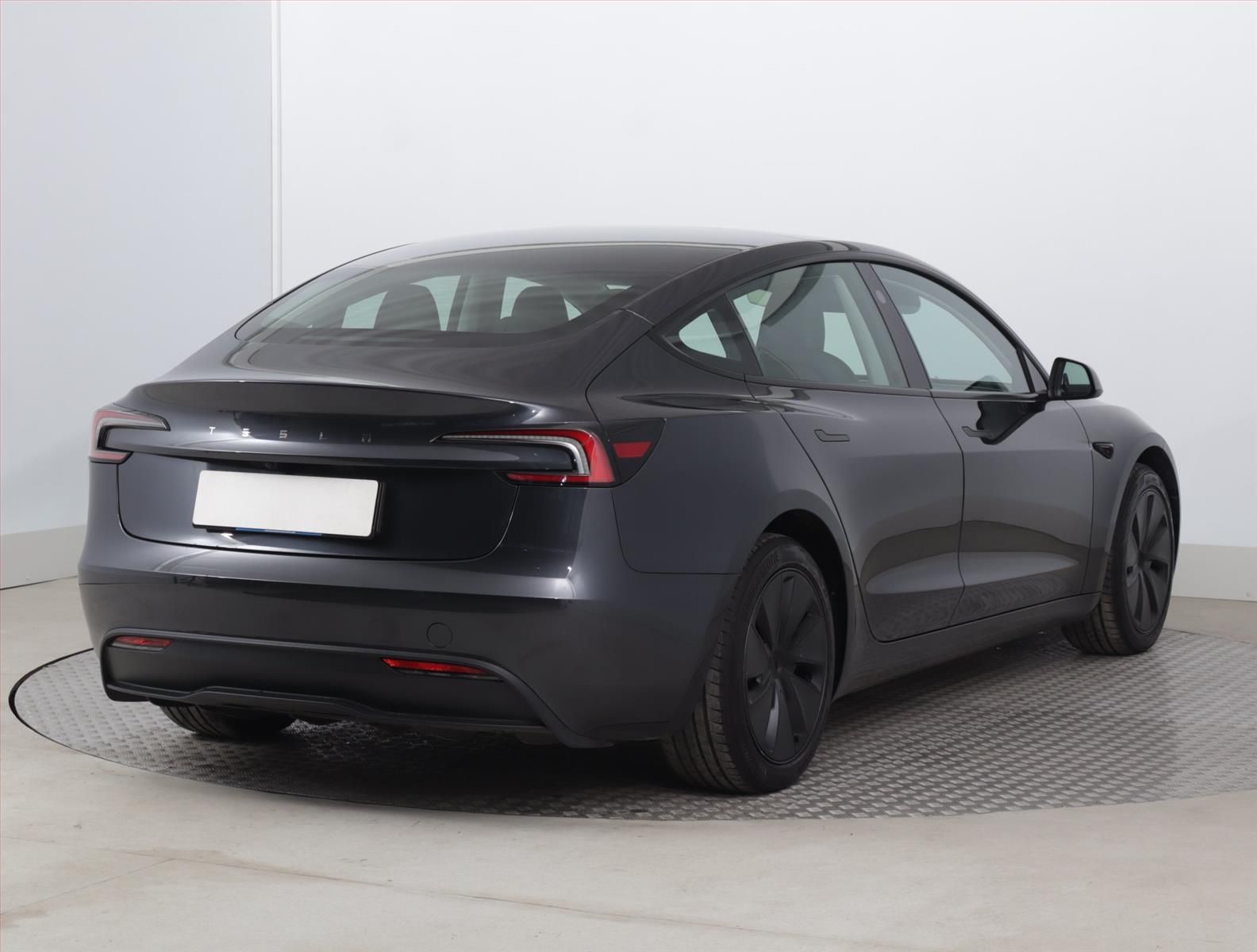 Tesla Model 3, Standard Range 60kWh, SoH 98% - fotka 5