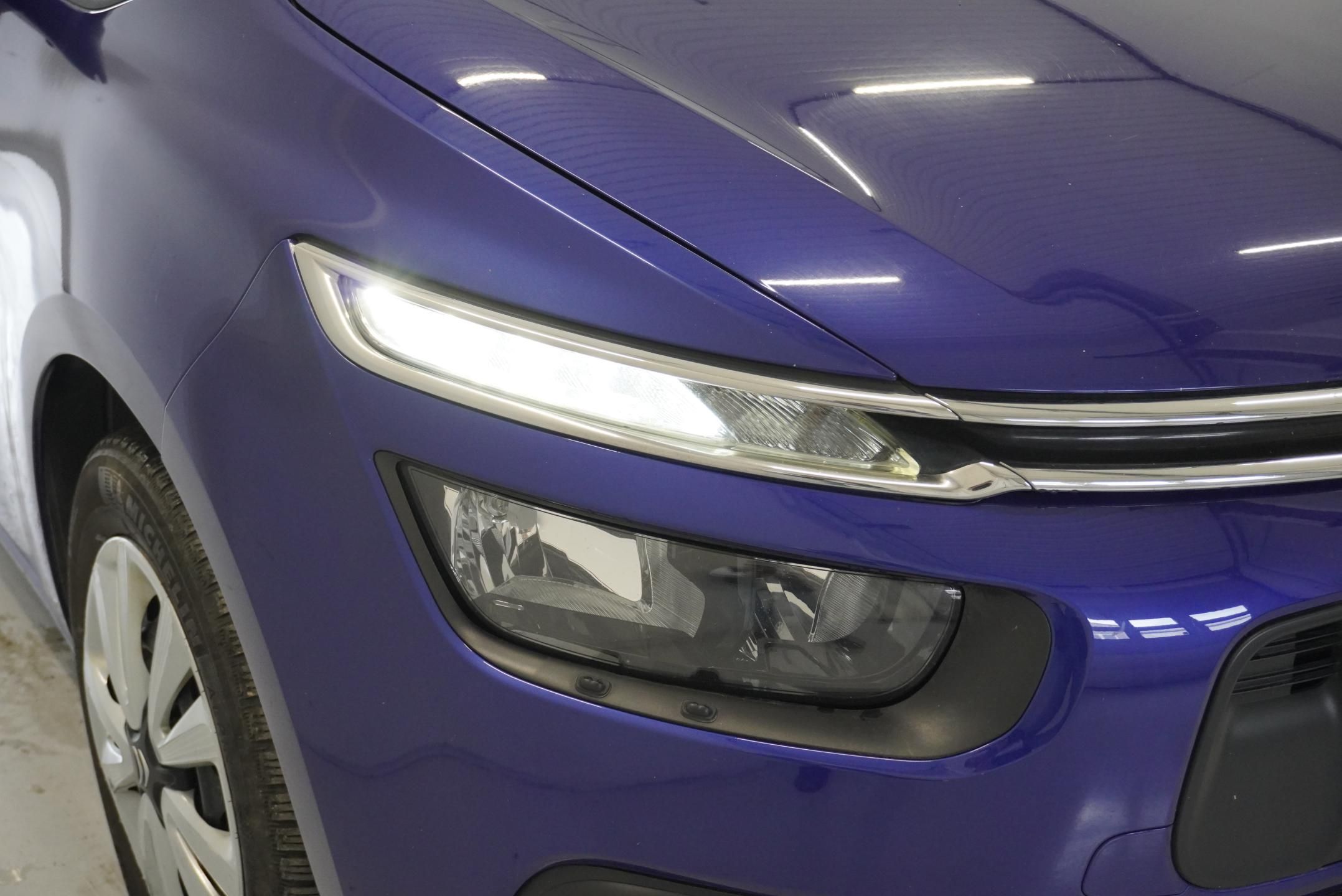 Citroën Grand C4 Picasso, 1.2-96 kW FACELIFT 7 MÍST - fotka 4