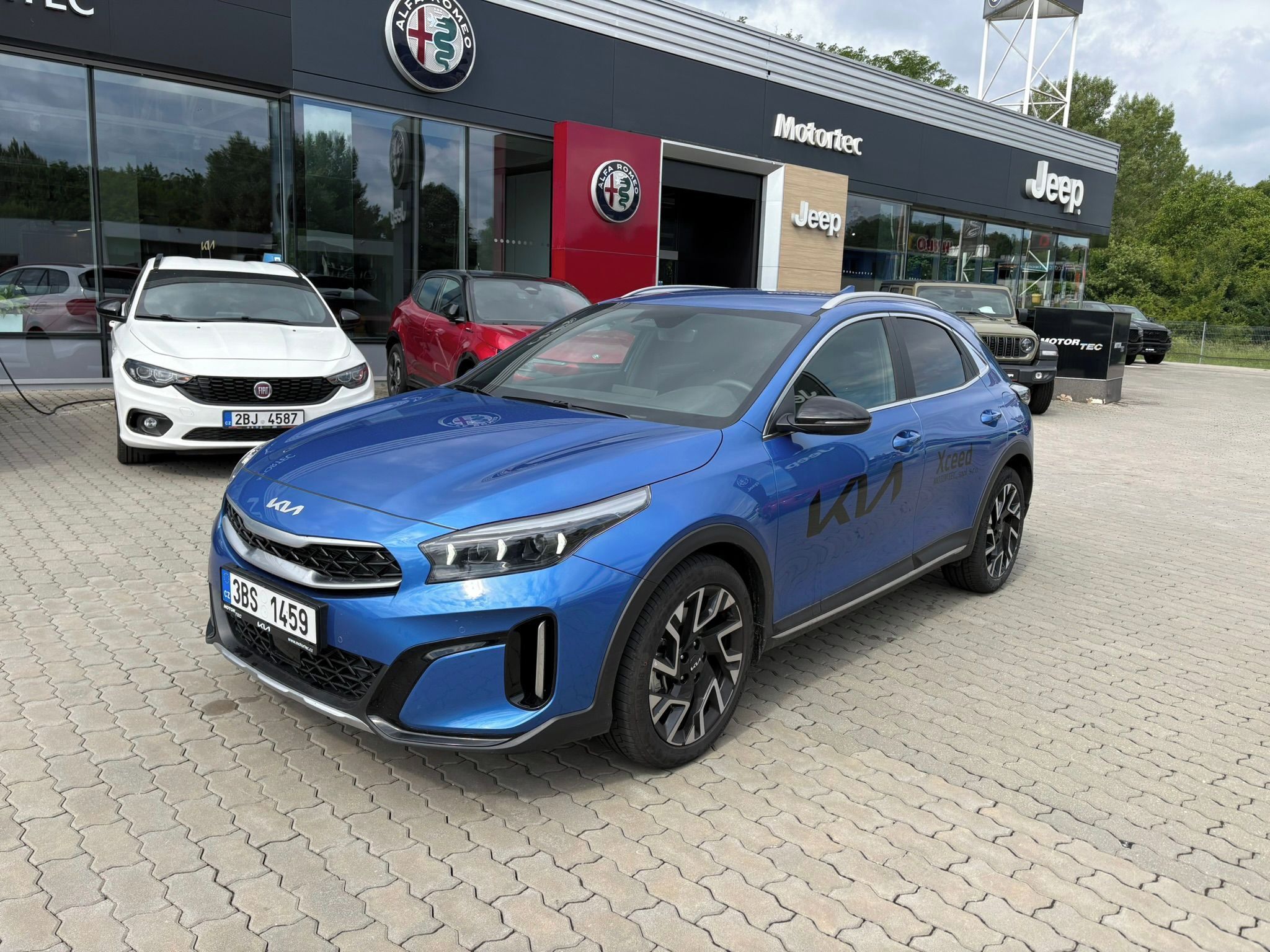 Kia XCee´d, 1,6 T-GDi GPF 7DCT STEEL EDITI - fotka 3