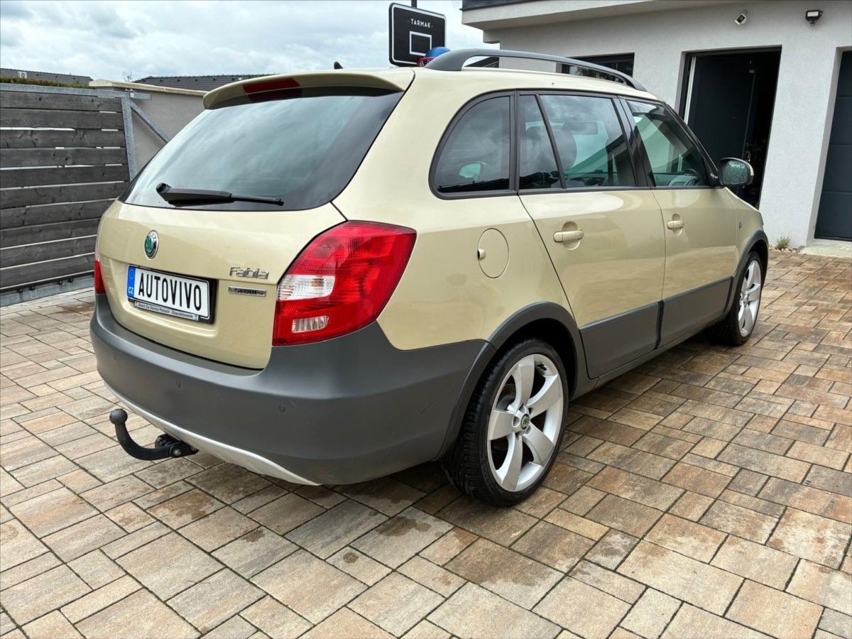Škoda Fabia, 1,2 TSi Scaut 77kW  Scout - fotka 4