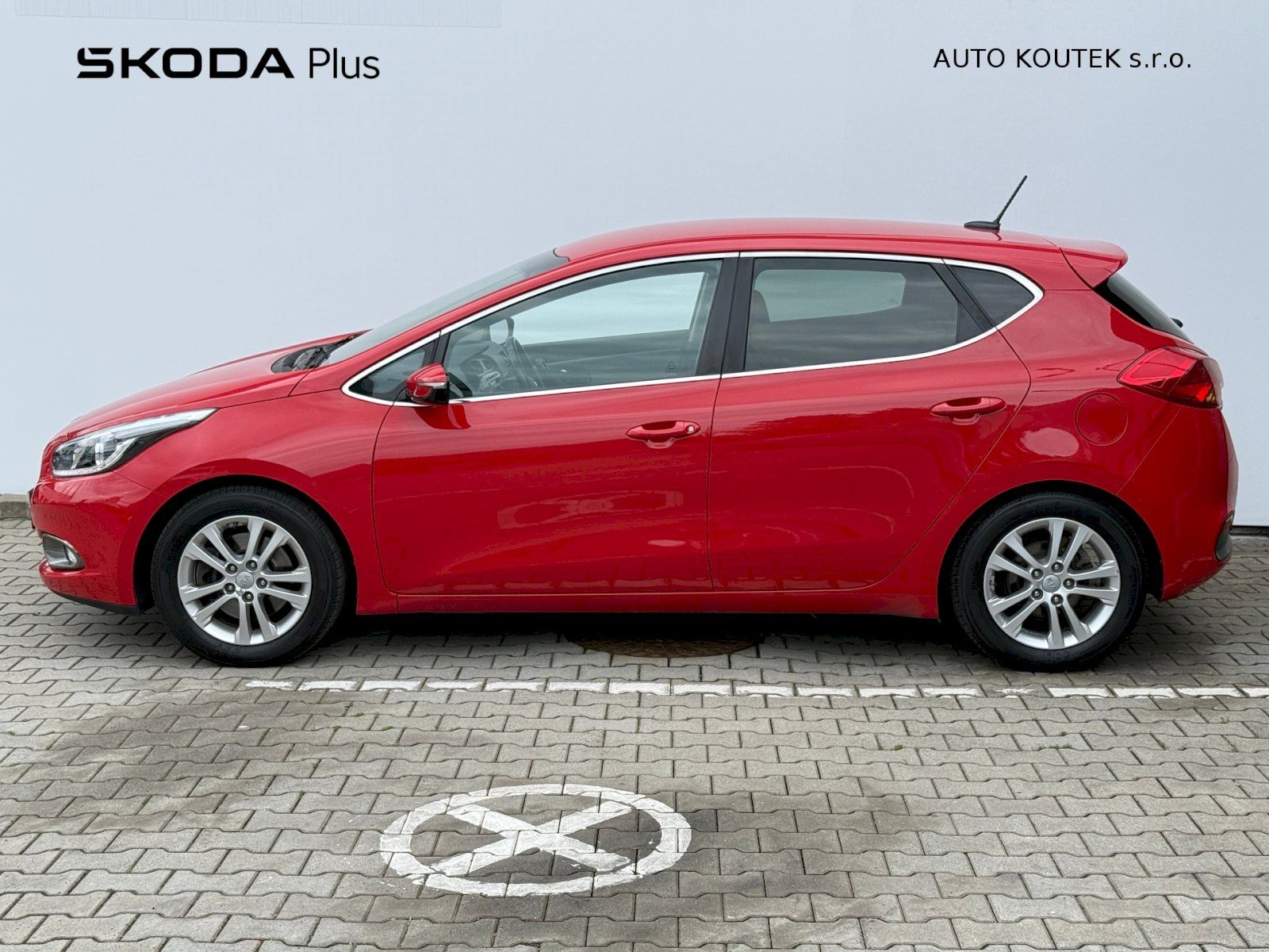 Kia Cee´d, 1.4 73kW/99PS 1.majitel - fotka 3